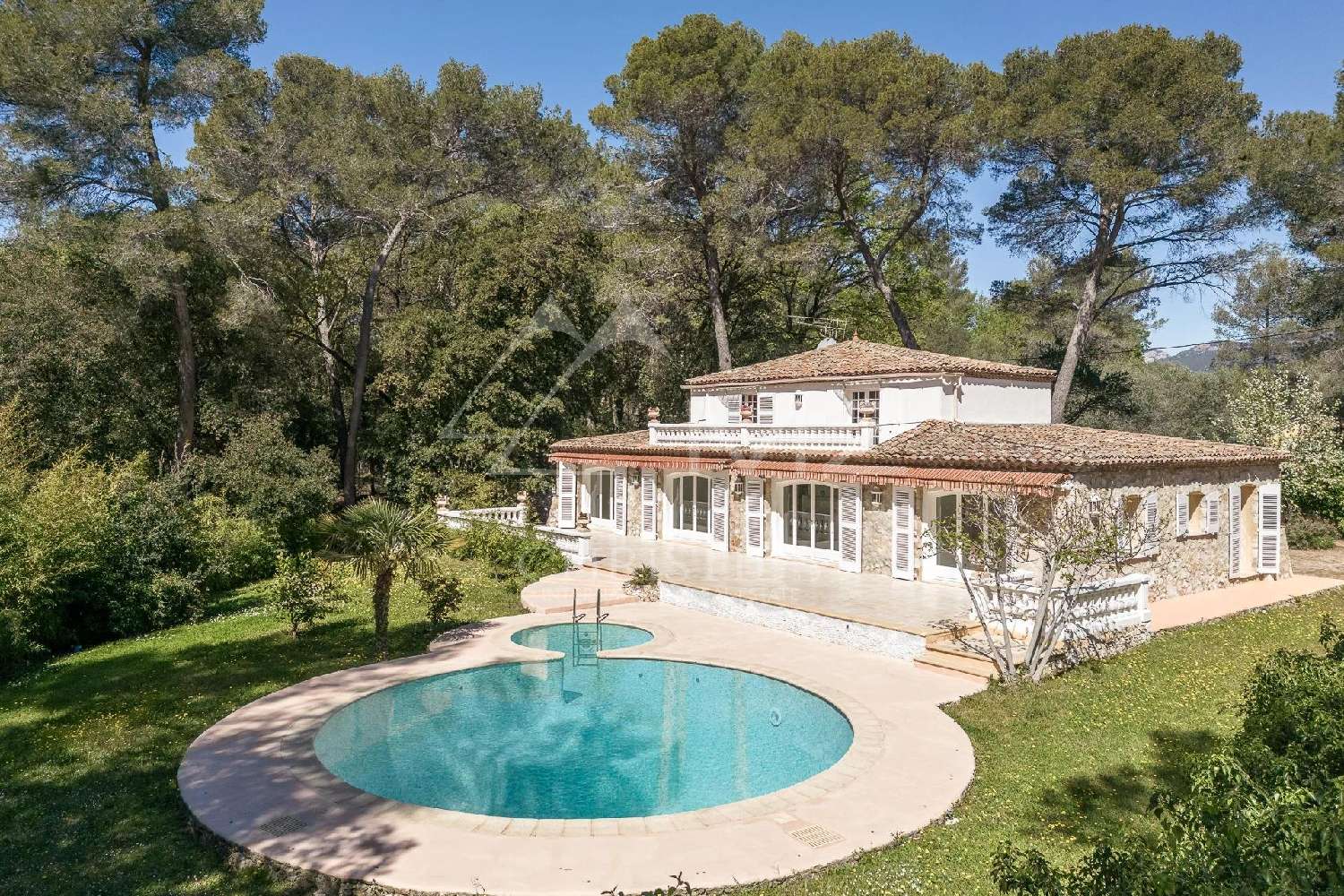 à vendre villa Roquefort-les-pins Alpes-Maritimes 1
