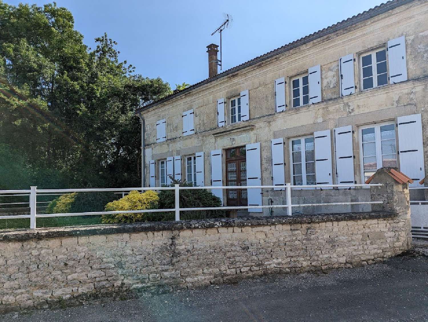  à vendre maison de village Loiré-sur-Nie Charente-Maritime 7