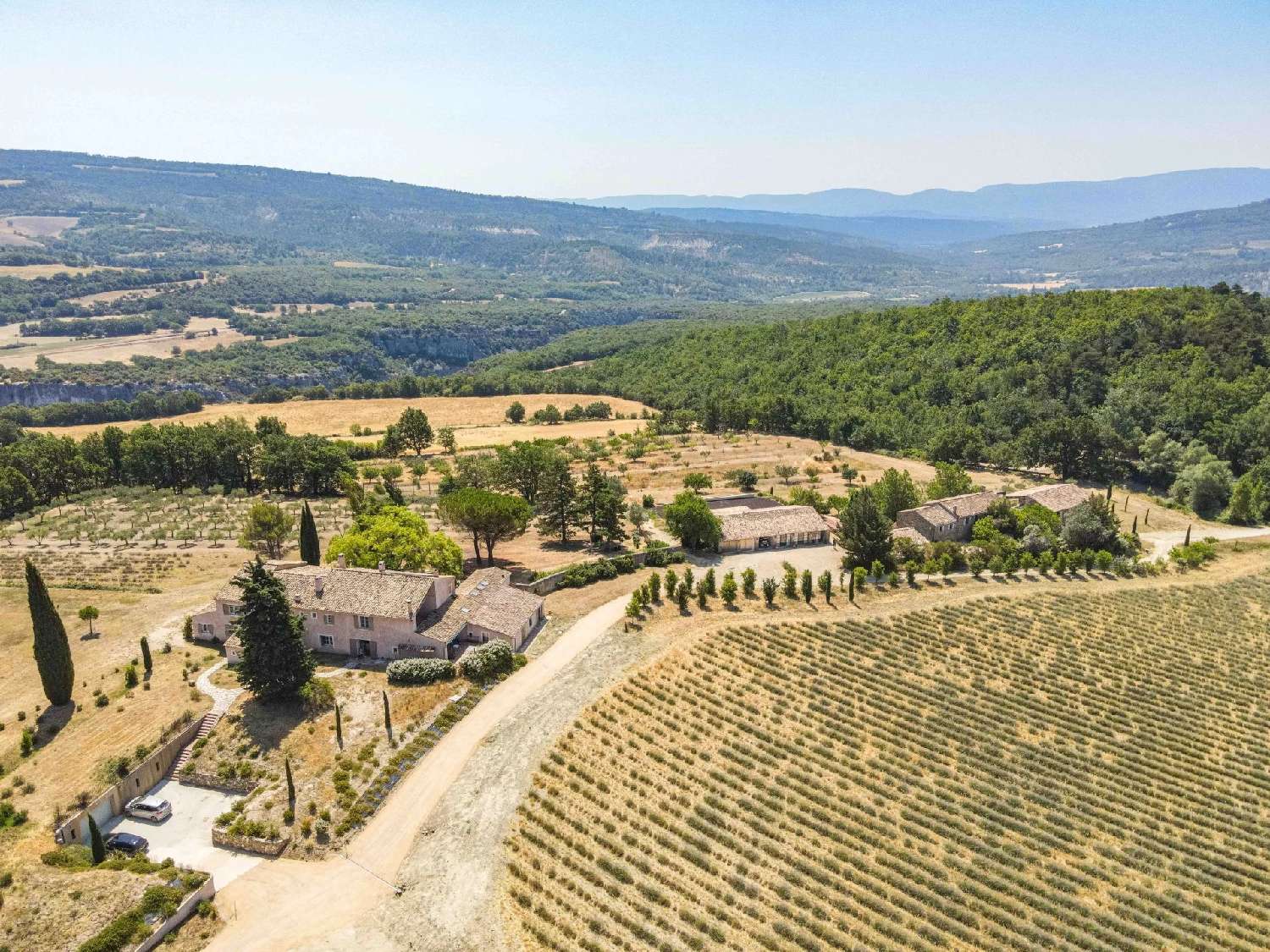  te koop landgoed Oppedette Alpes-de-Haute-Provence 1