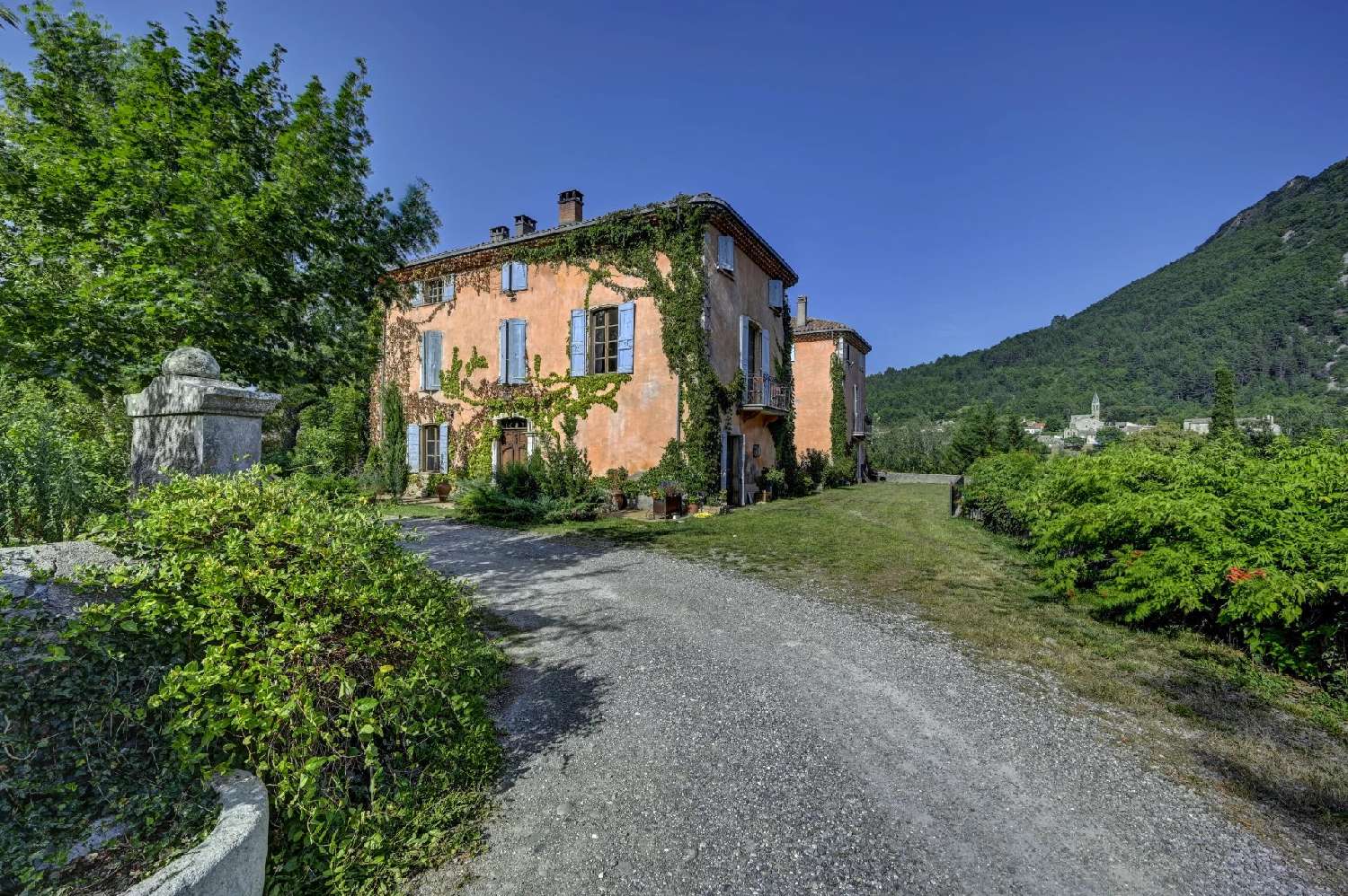  for sale villa Sisteron Alpes-de-Haute-Provence 1