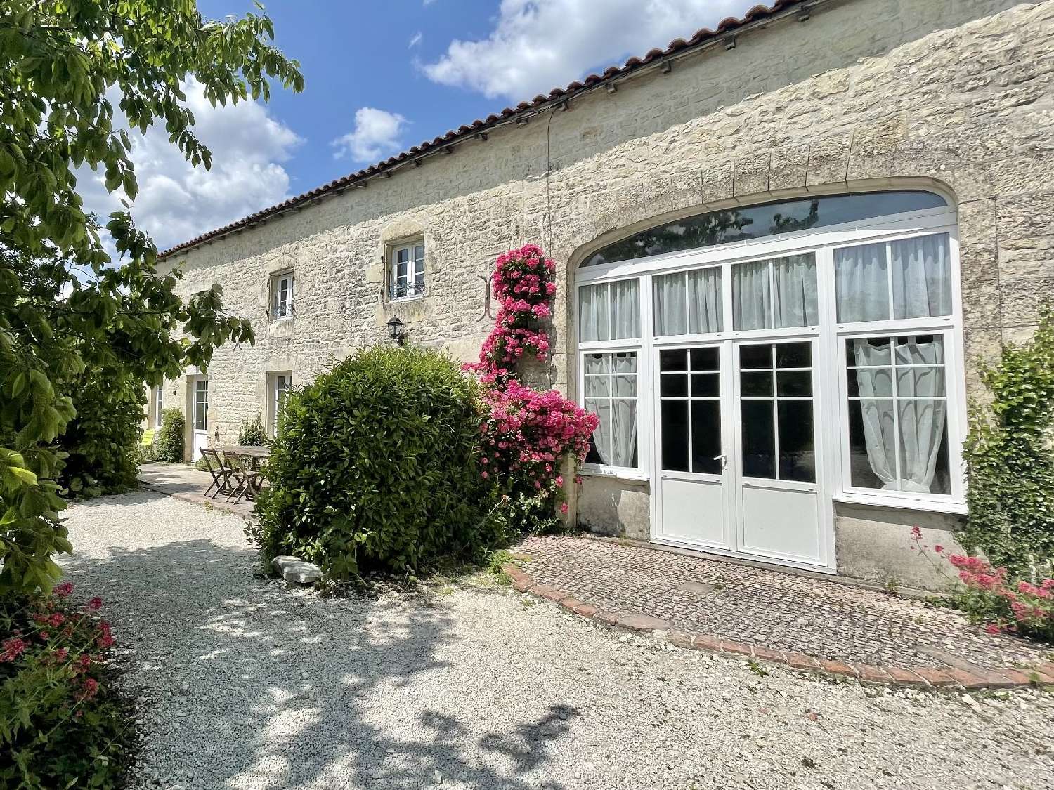  à vendre maison Doeuil-sur-le-Mignon Charente-Maritime 5
