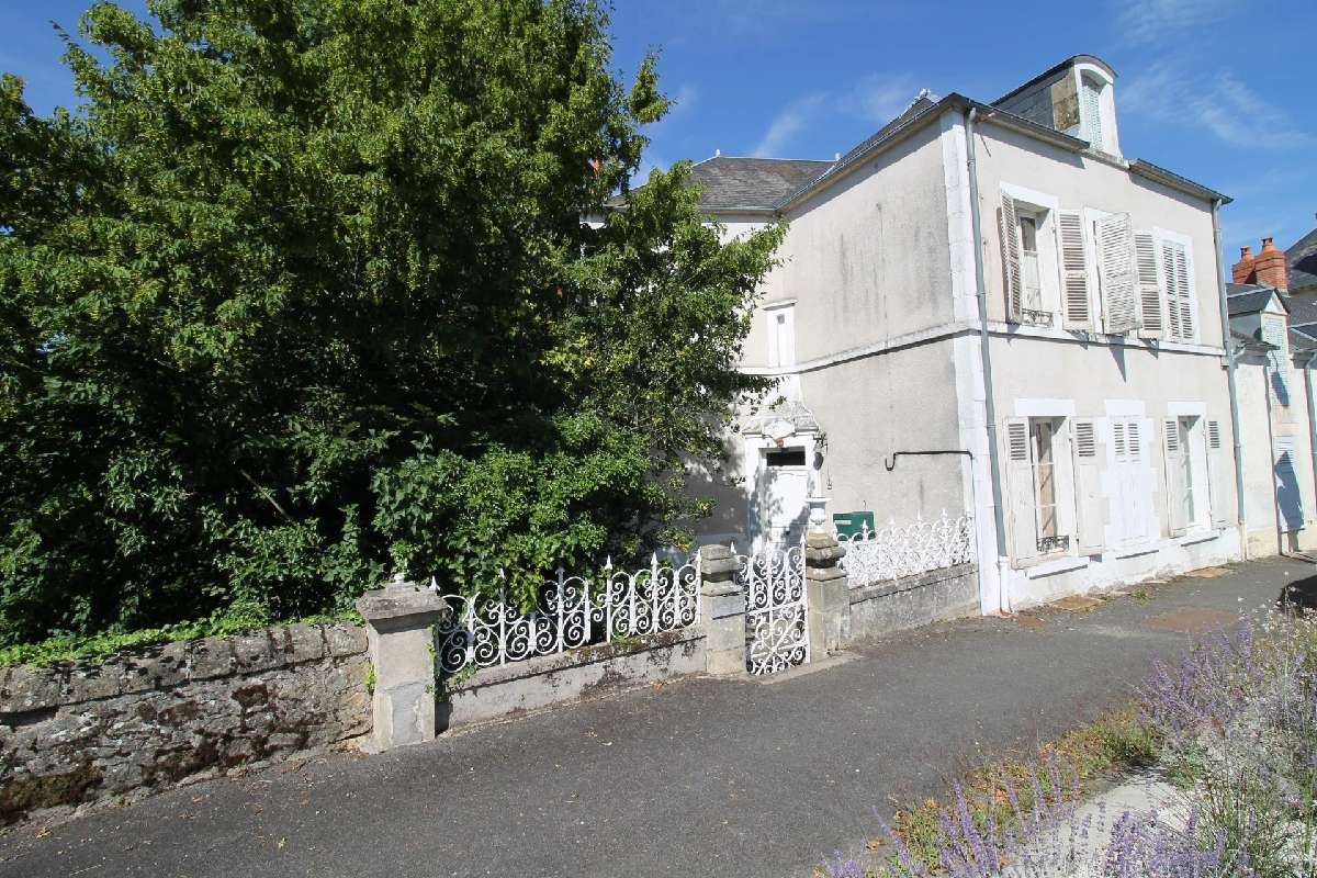  à vendre maison Saint-Honoré-Les-Bains Nièvre 1