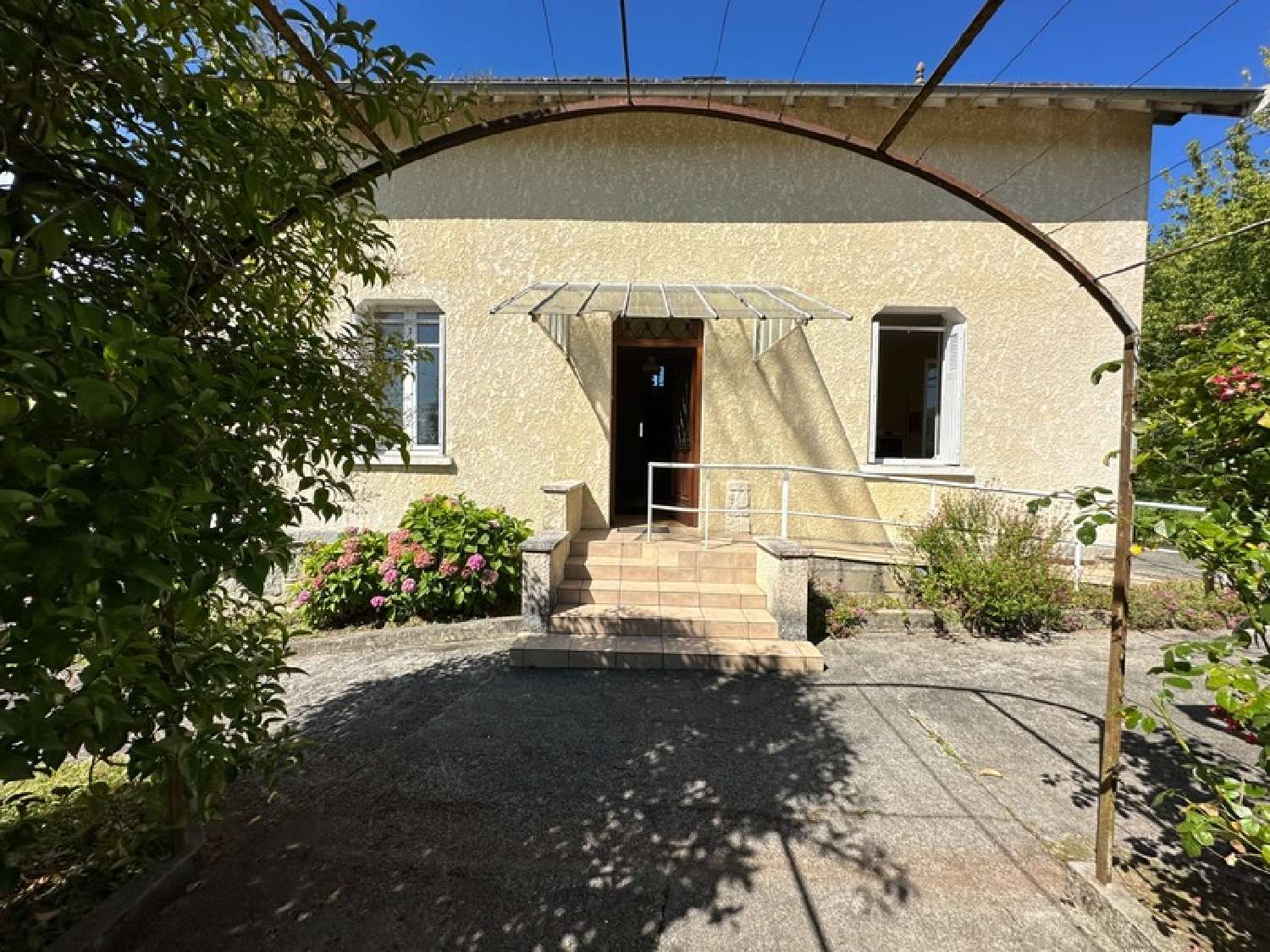  te koop huis Nontron Dordogne 1