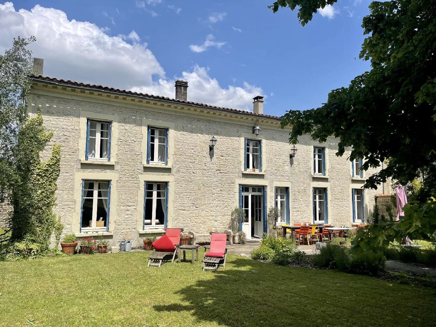  for sale house Doeuil-sur-le-Mignon Charente-Maritime 3
