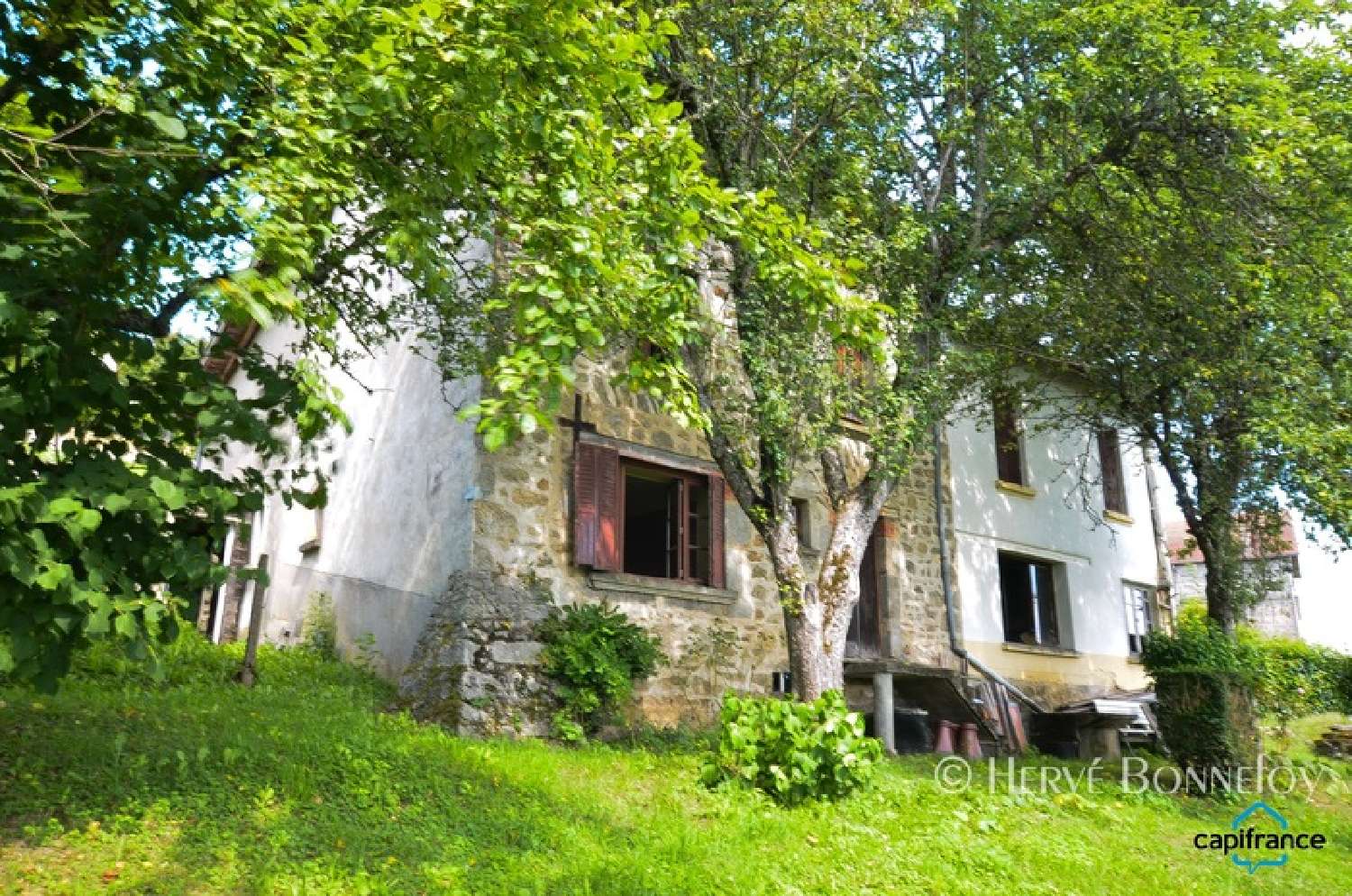  à vendre maison La Monnerie-le Montel Puy-de-Dôme 1