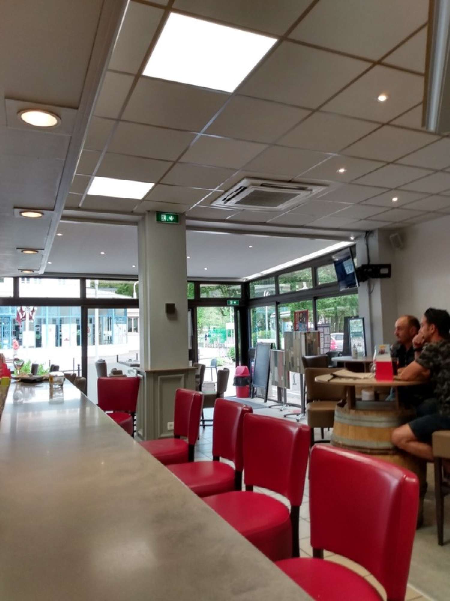  te koop bar-café Challes-les-Eaux Savoie 2