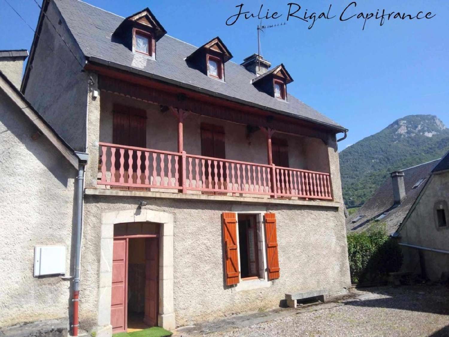  à vendre maison de village Hèches Hautes-Pyrénées 1