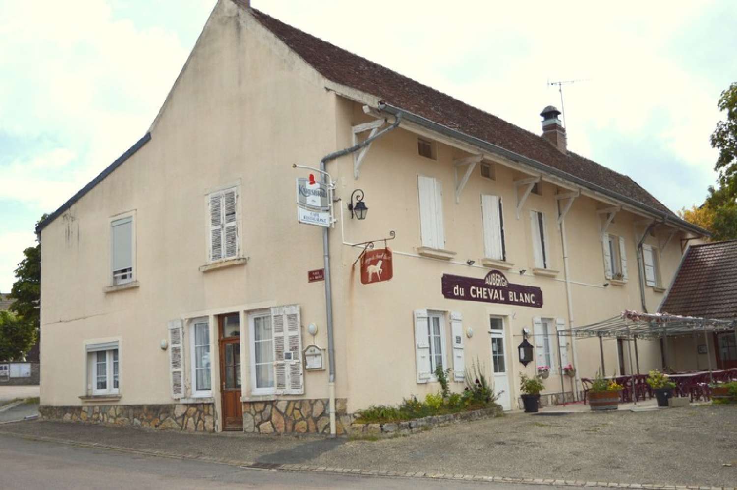  te koop restaurant La Charmée Saône-et-Loire 1