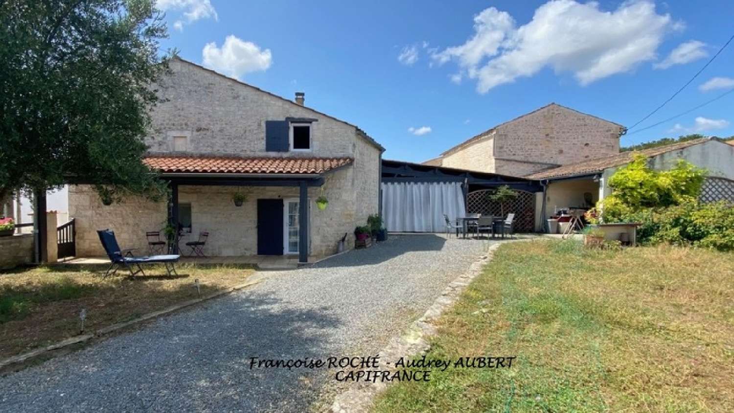  te koop boerderij Port-d'Envaux Charente-Maritime 2