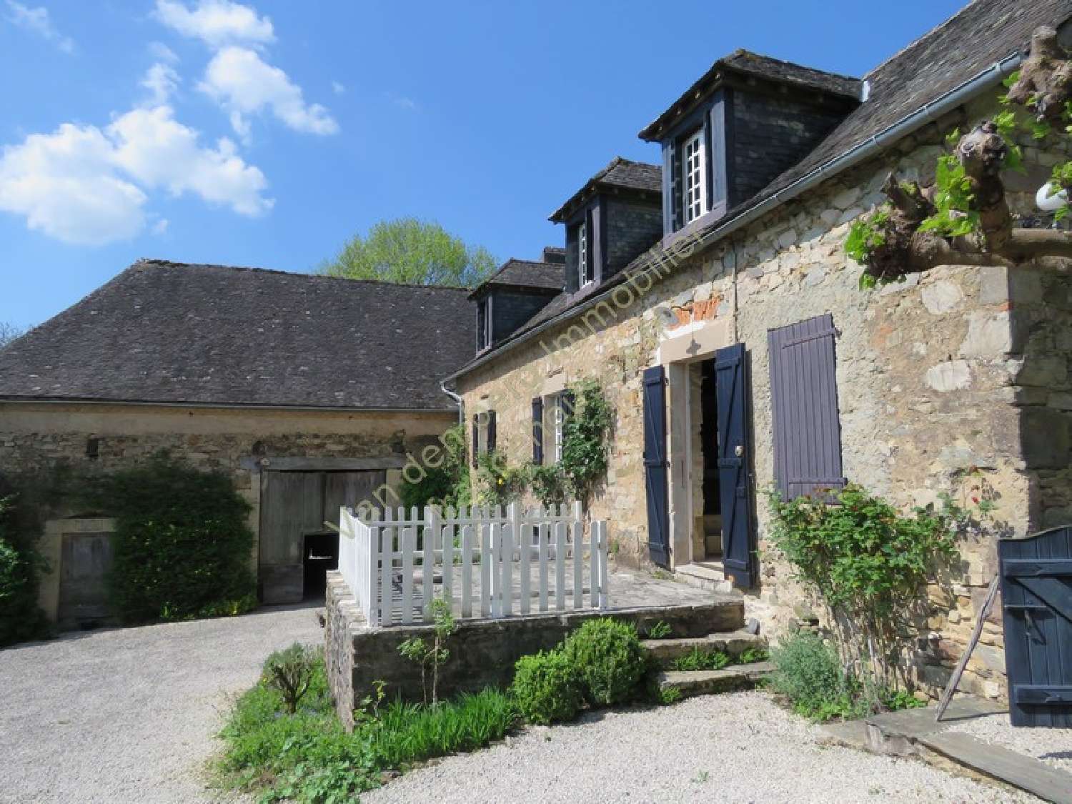  te koop huis Rosiers-de-Juillac Corrèze 2