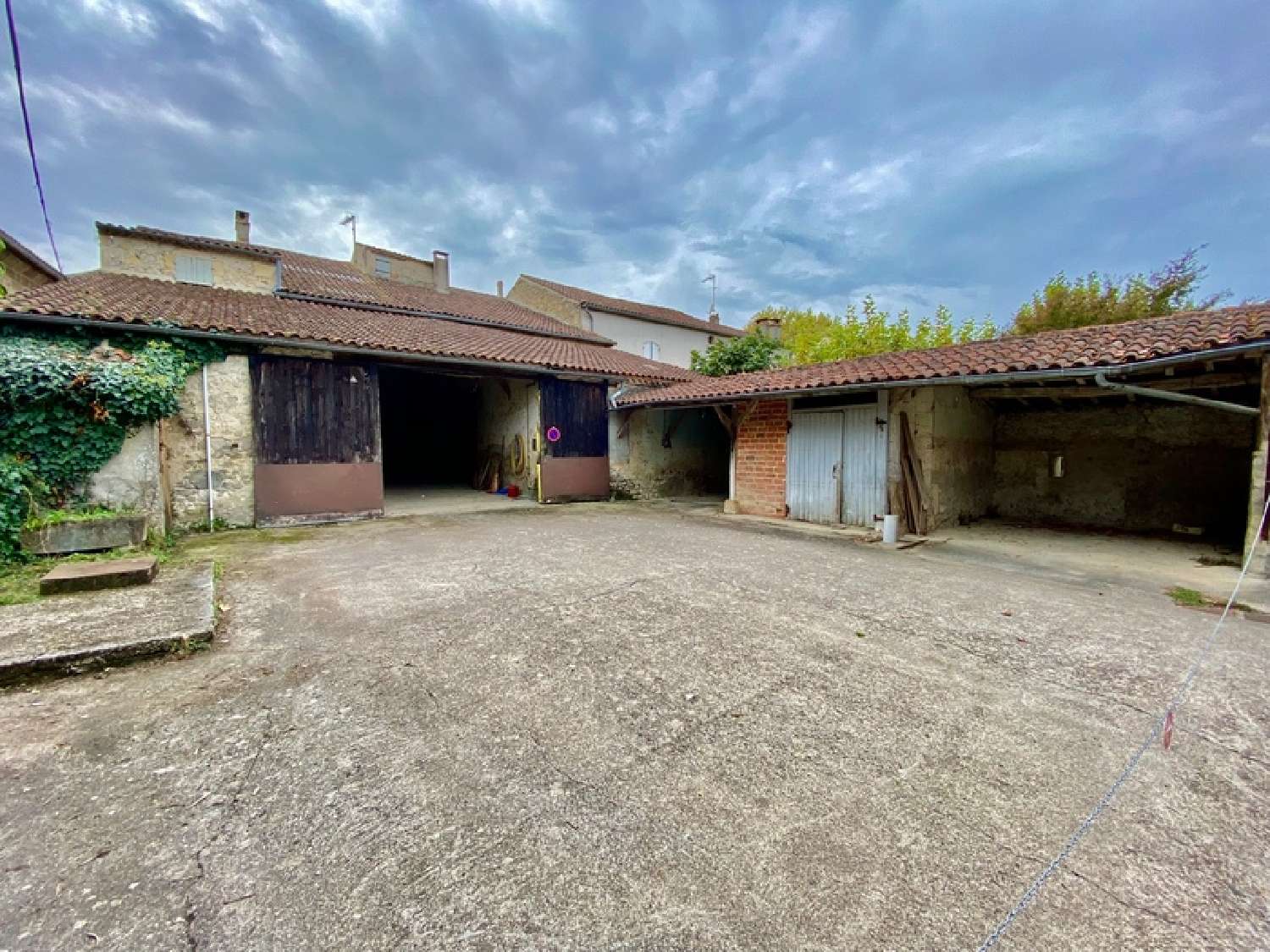  à vendre maison de village Saumont Lot-et-Garonne 2