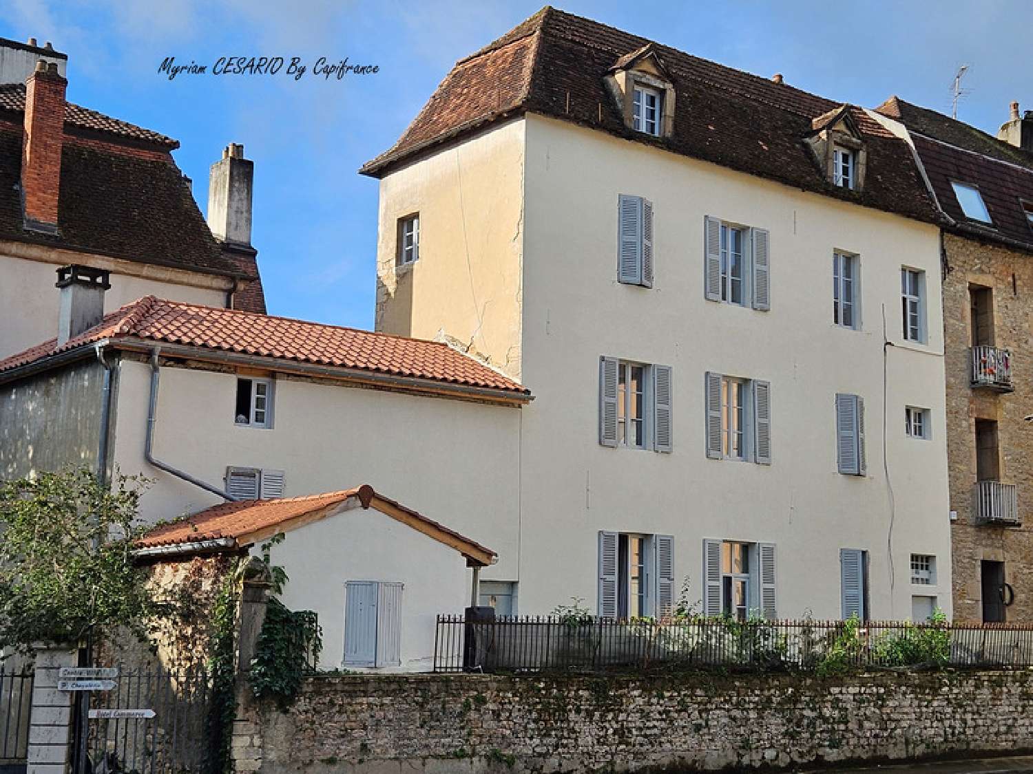  à vendre maison de ville Saint-Amour Jura 1
