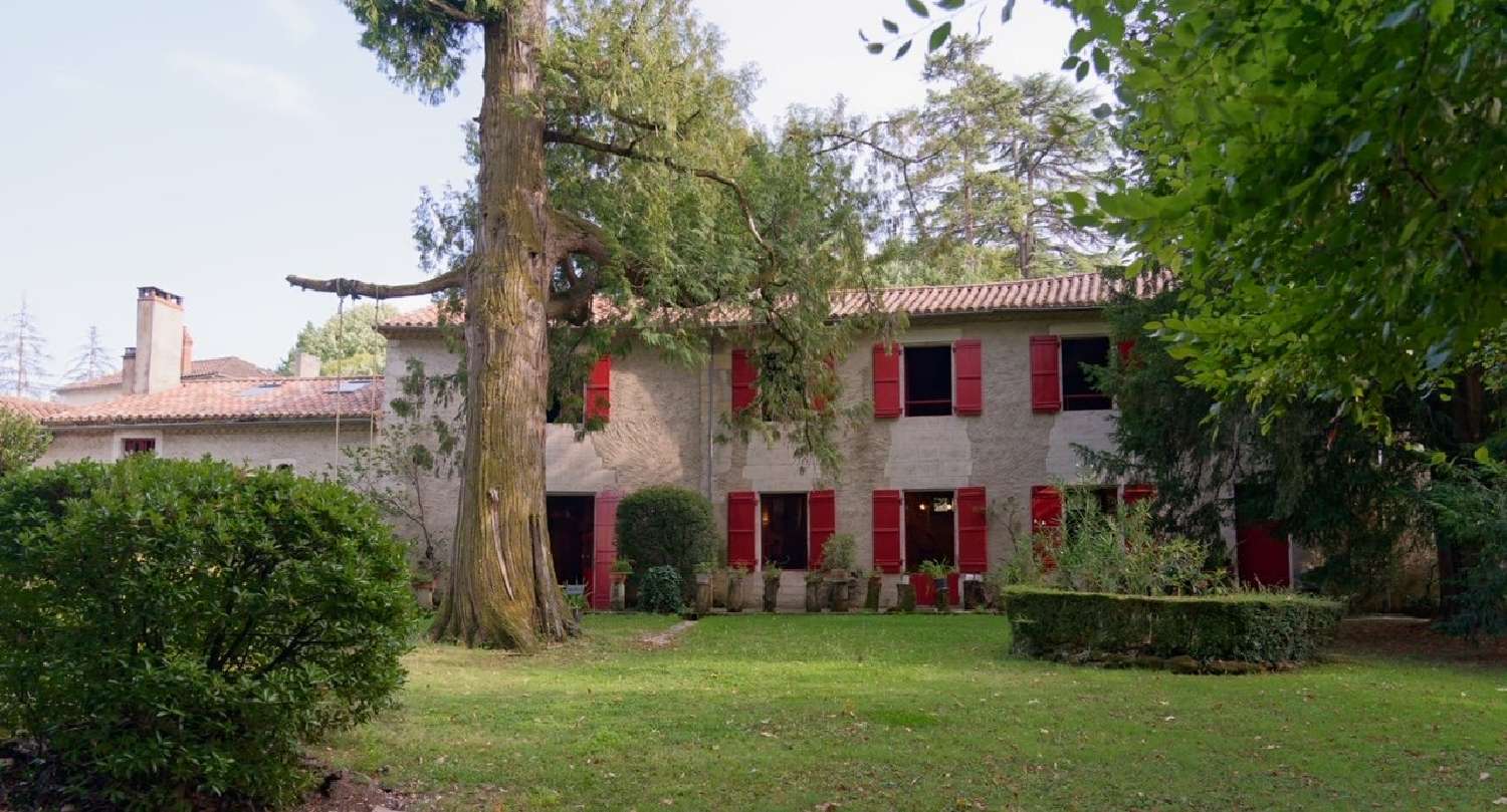 Périgueux Dordogne huis foto 6777954