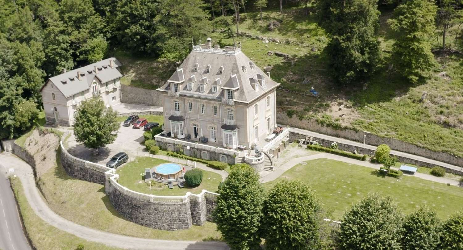  te koop kasteel Ax-les-Thermes Ariège 1