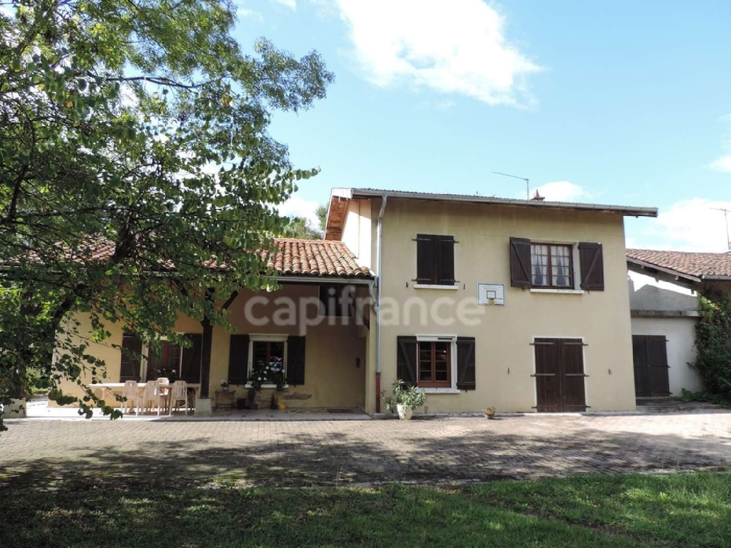  en venta casa Montagnat Ain 1