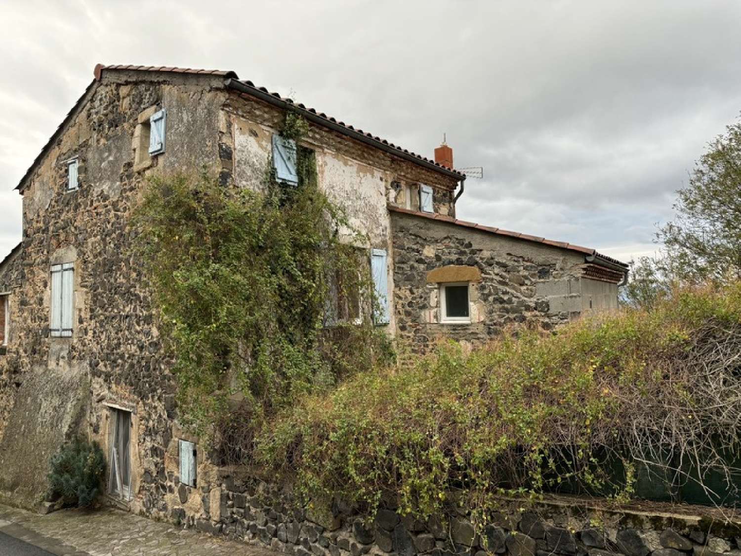 Issoire Puy-de-Dôme dorpshuis foto 6976749