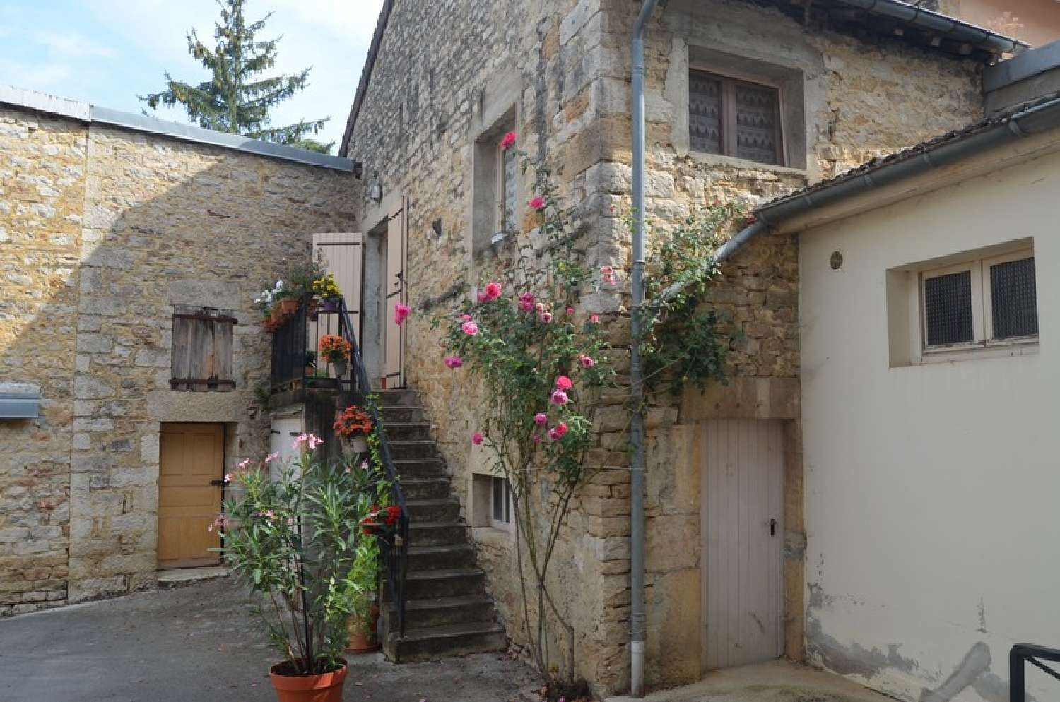  kaufen Dorfhaus Beaufort Jura 1