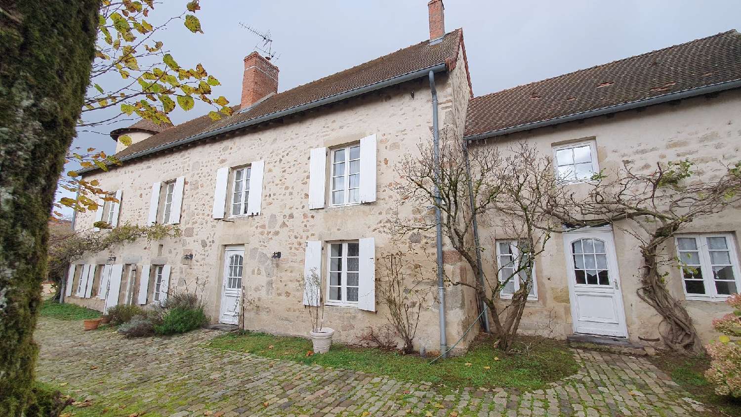  à vendre maison Busset Allier 3