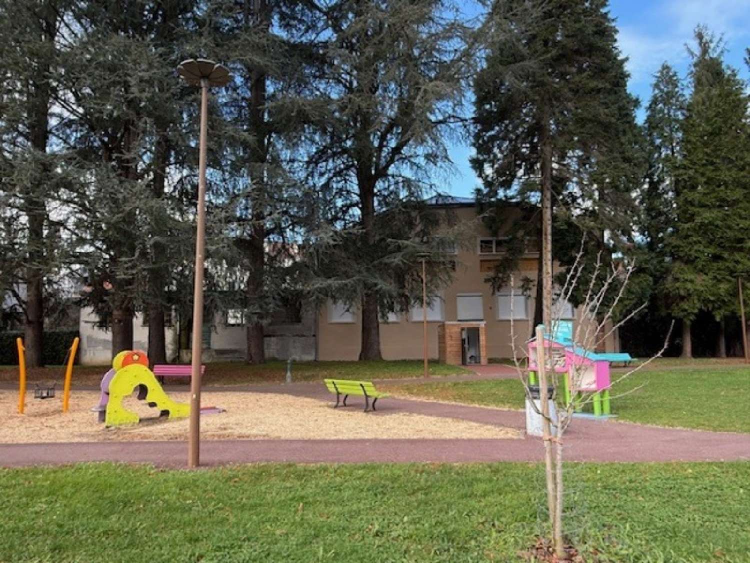  for sale office Lourdes Hautes-Pyrénées 2