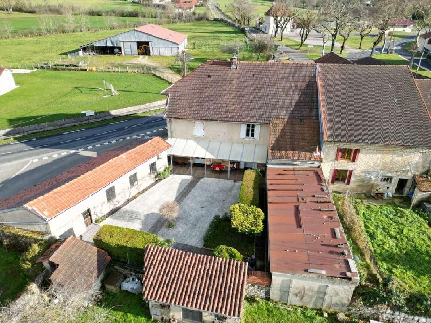  kaufen Dorfhaus Saint-Hymetière Jura 5