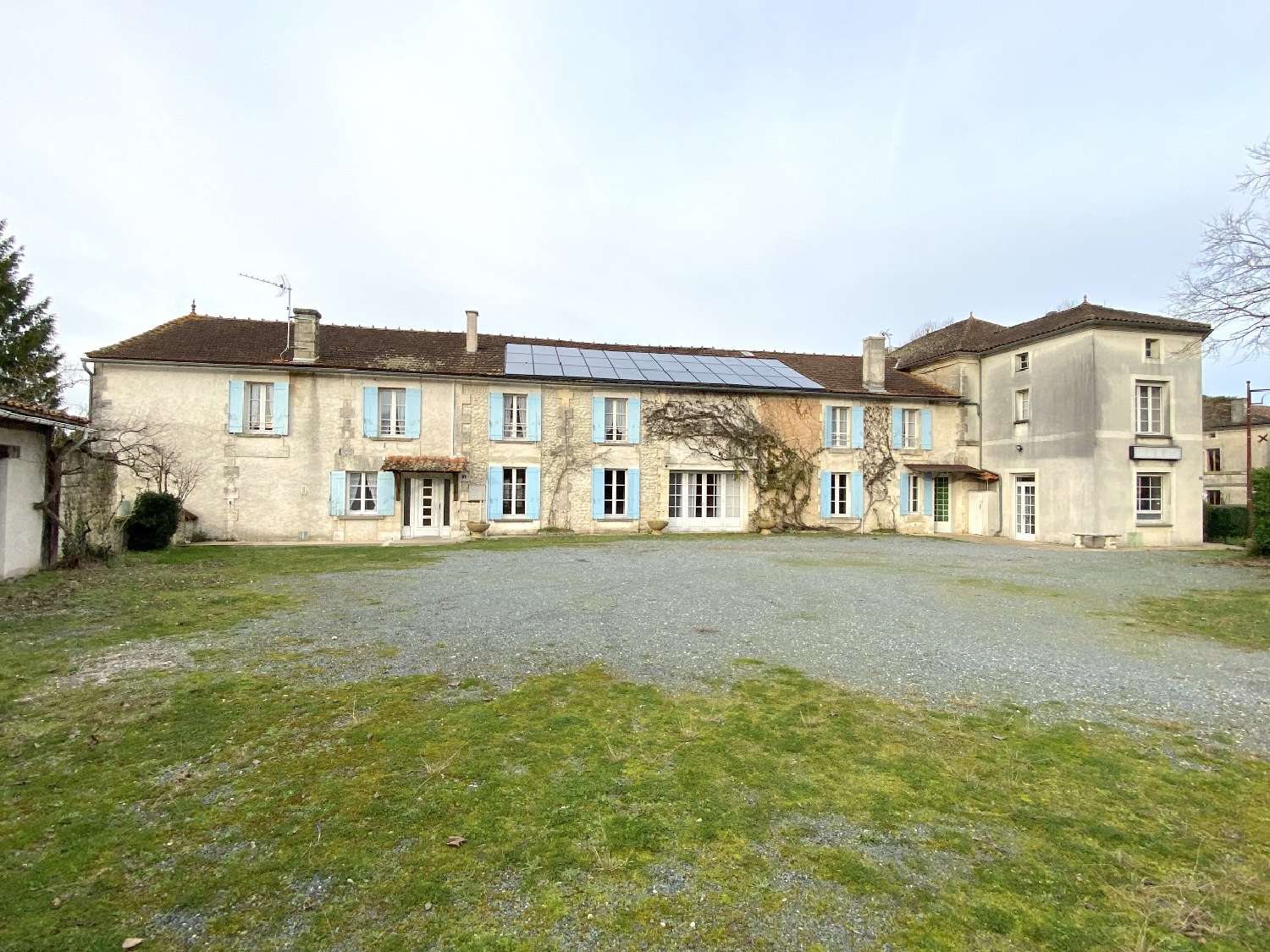  te koop huis Saint-Séverin Charente 1