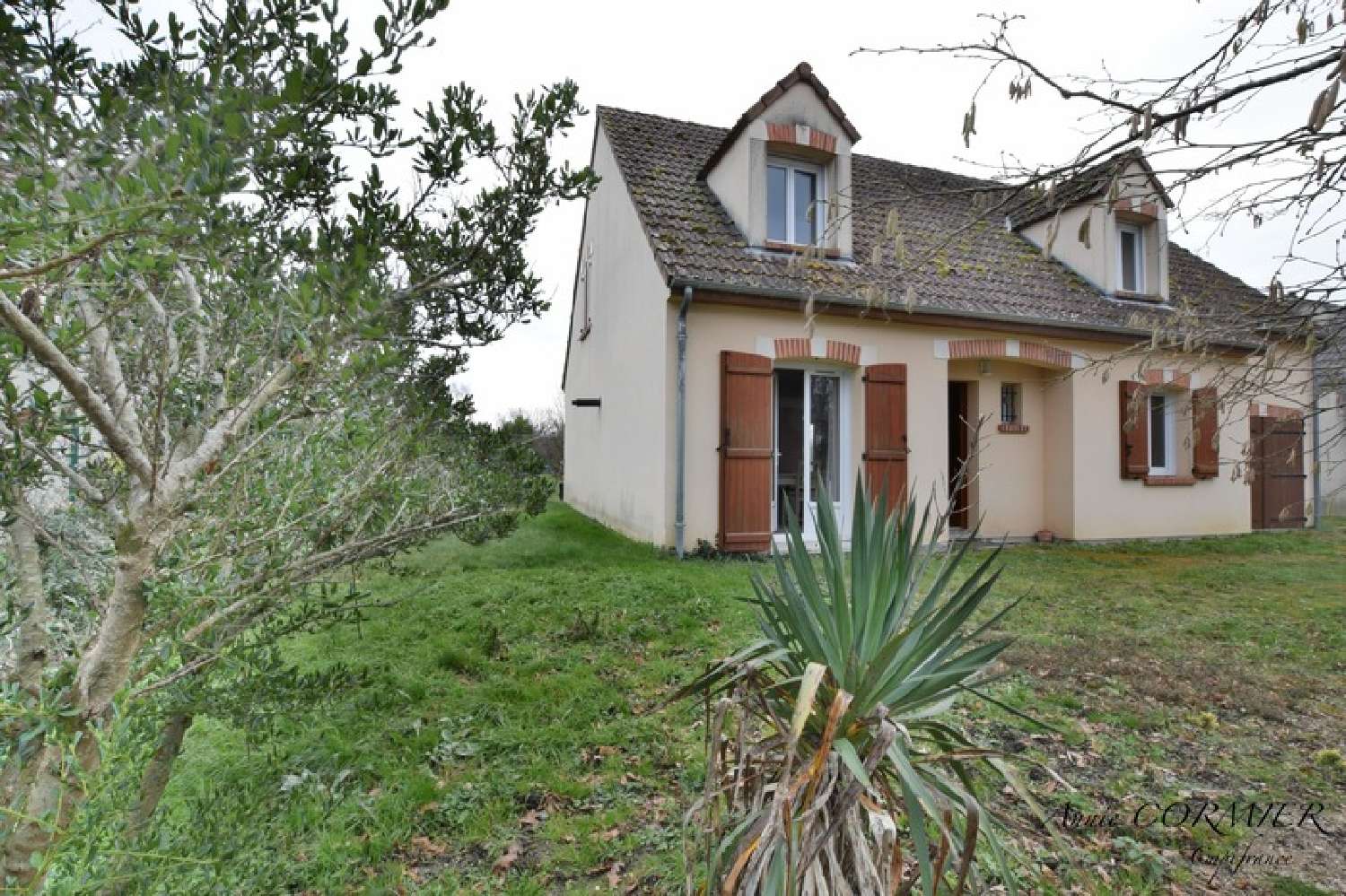  for sale house Isdes Loiret 1