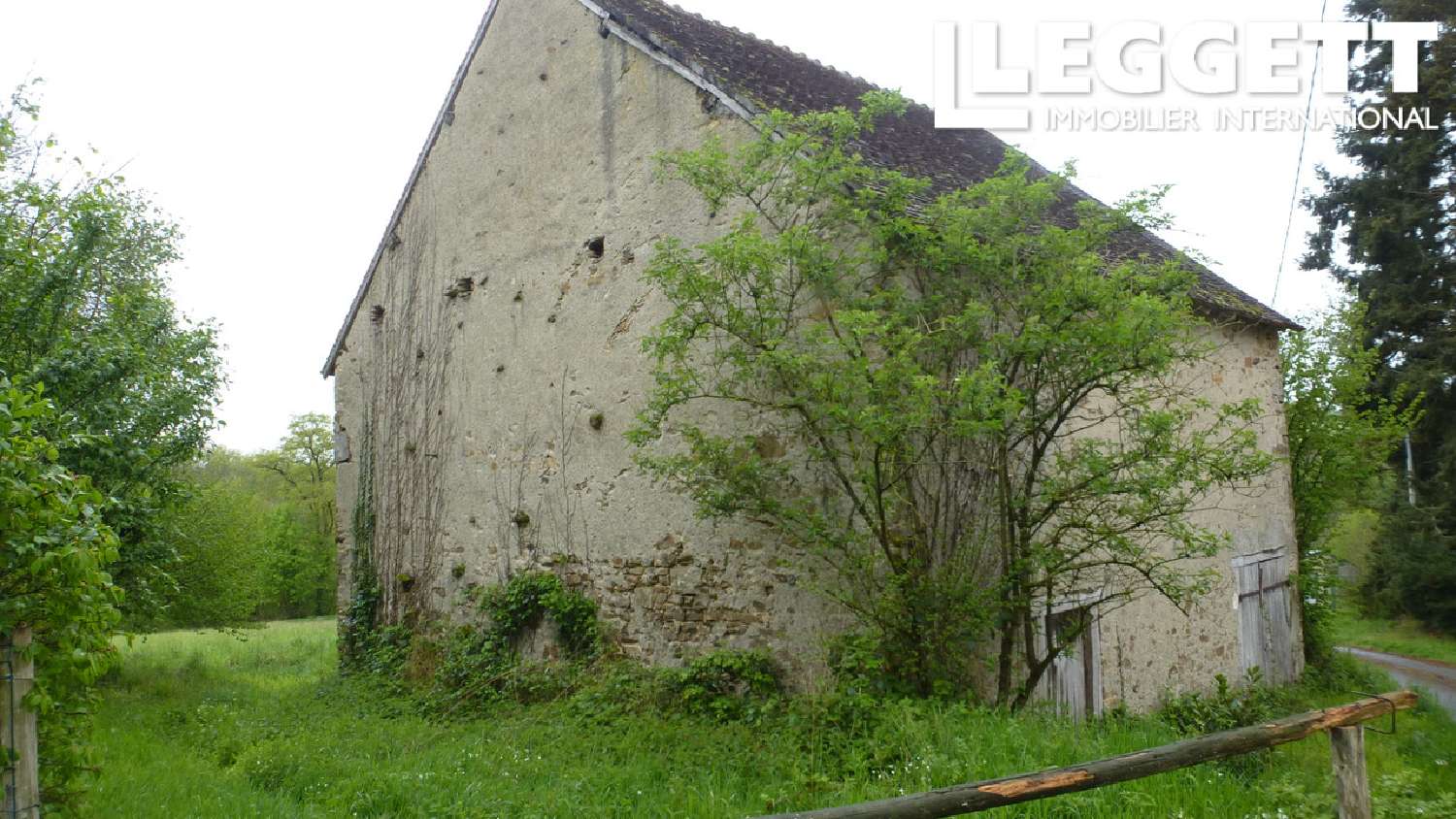  for sale barn Chantôme Indre 5