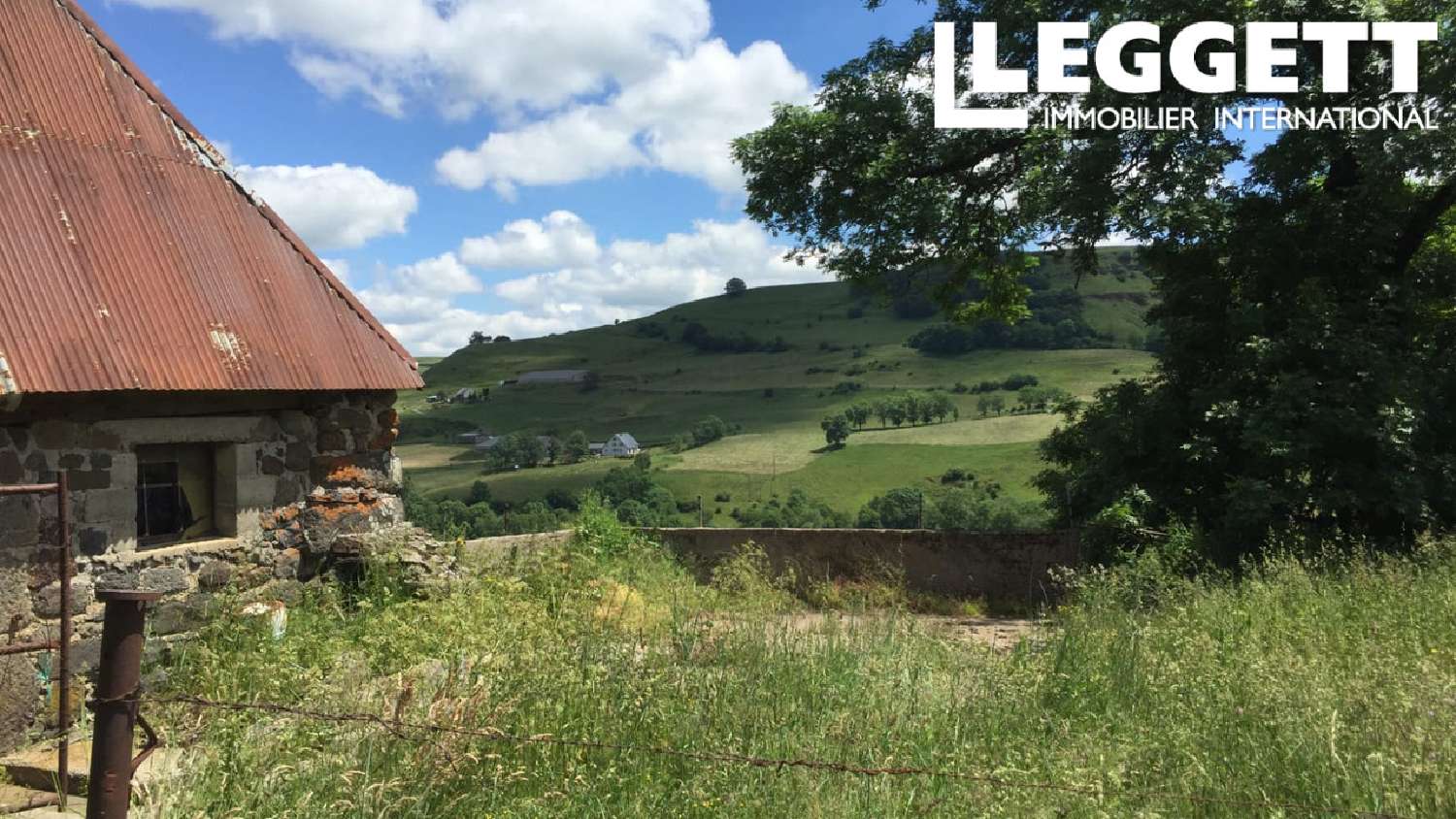  for sale barn Collandres Cantal 3
