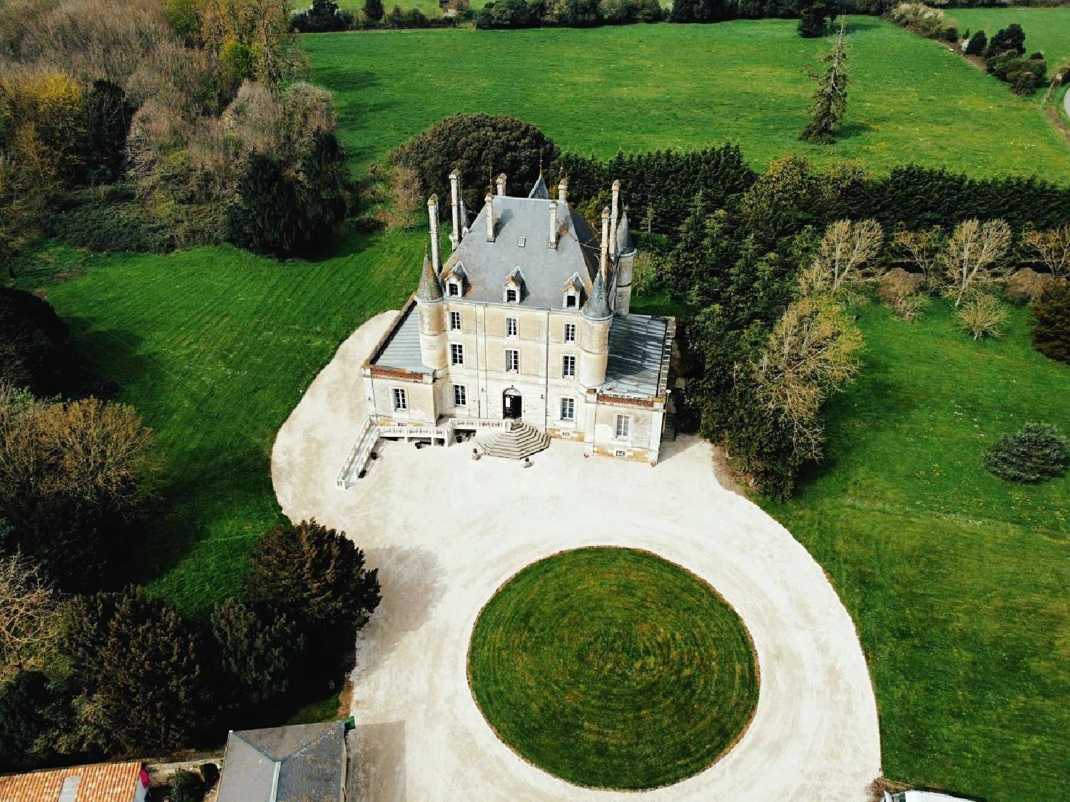  kaufen Schloss Chantonnay Vendée 4