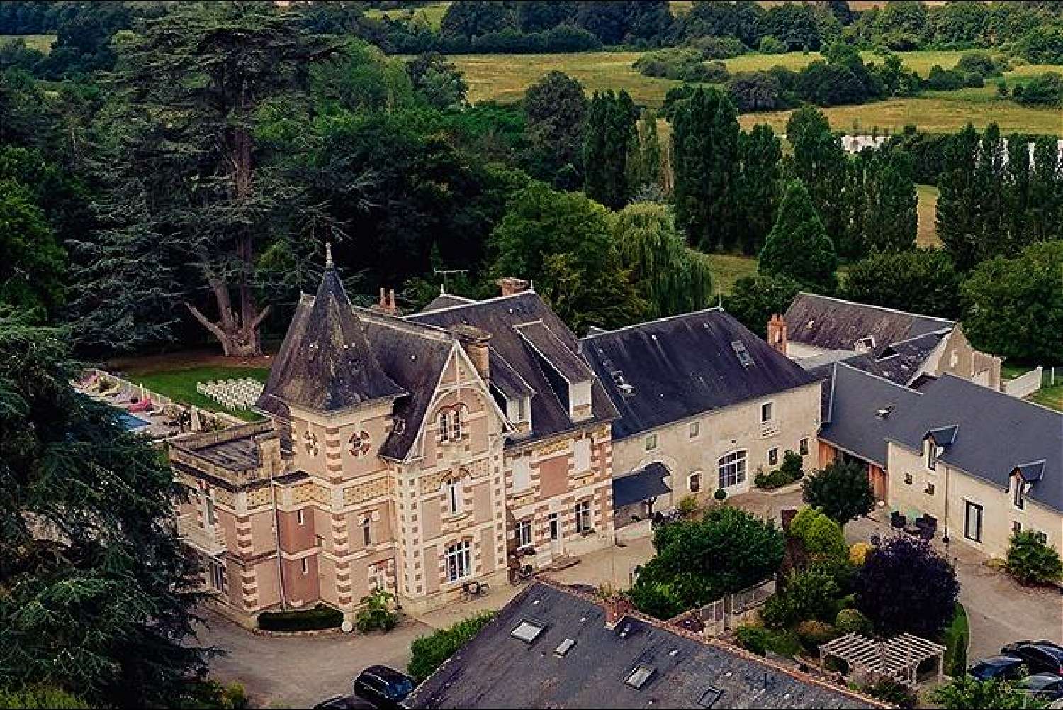  te koop kasteel Châteauroux Indre 1