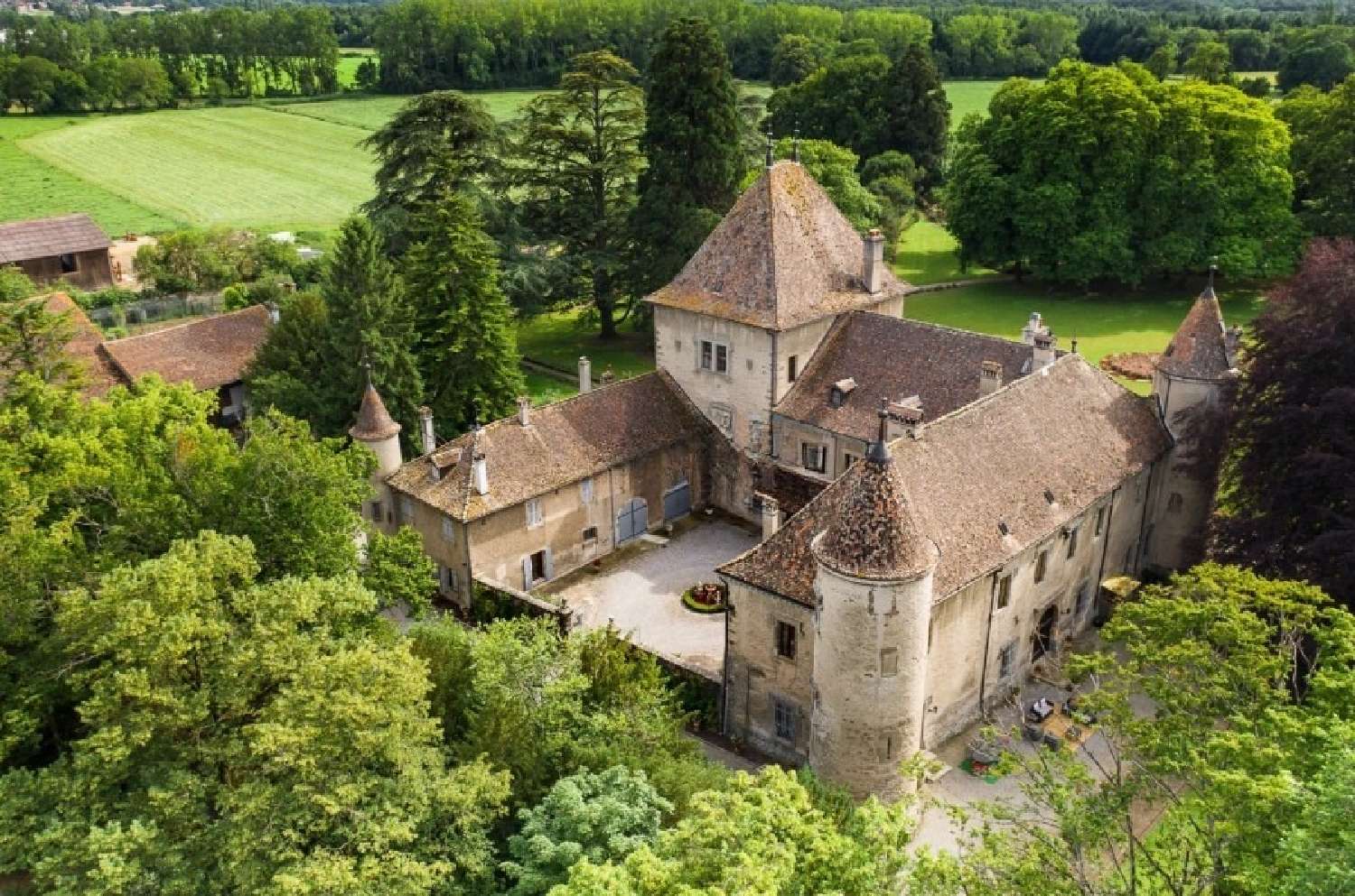  for sale castle Évian-les-Bains Haute-Savoie 1