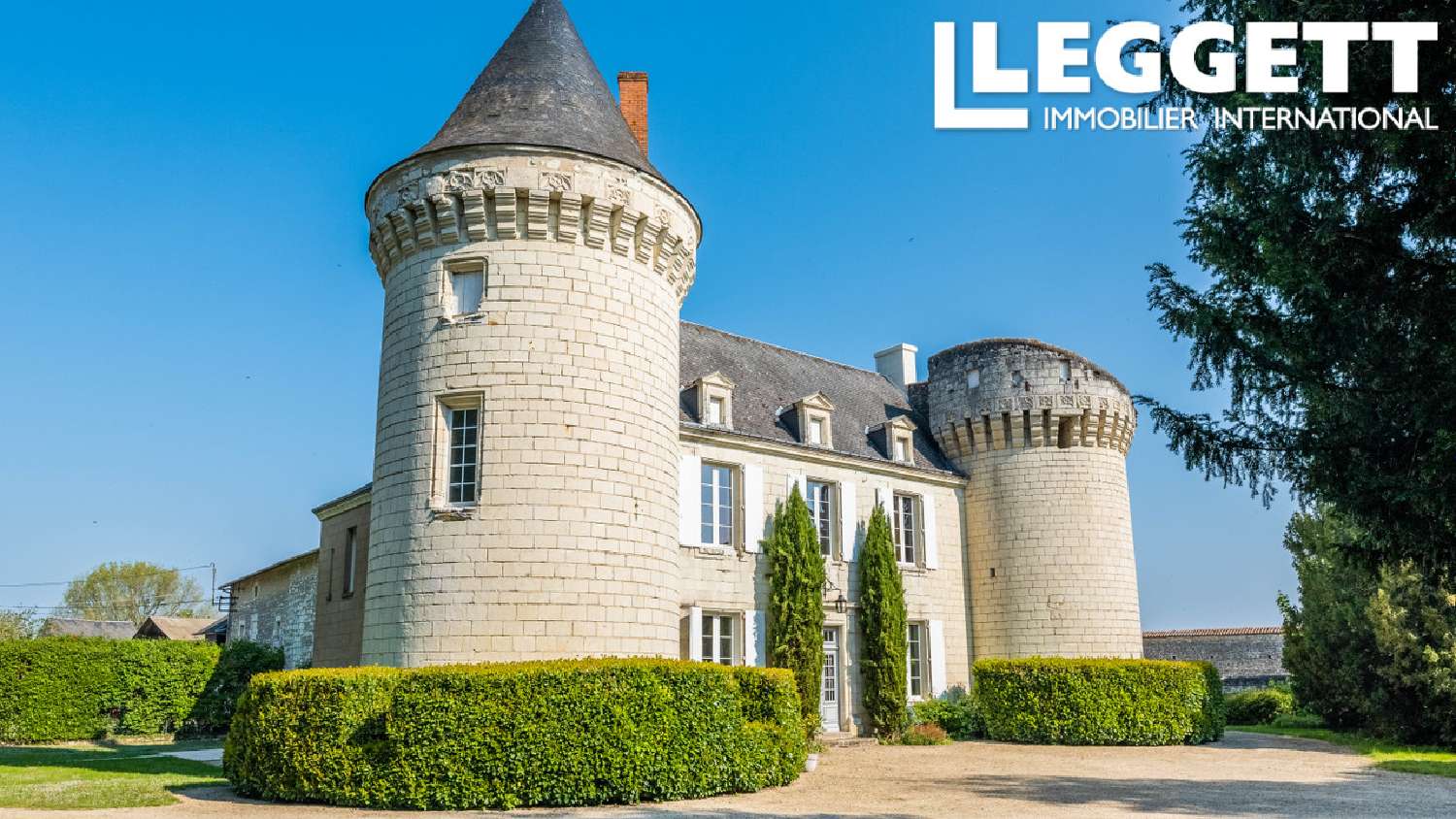  te koop kasteel Richelieu Indre-et-Loire 1