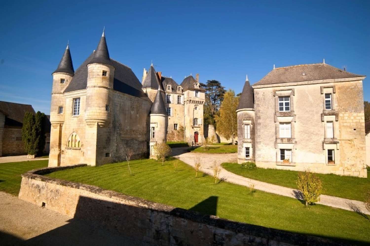 Tours Indre-et-Loire castle foto 6824814
