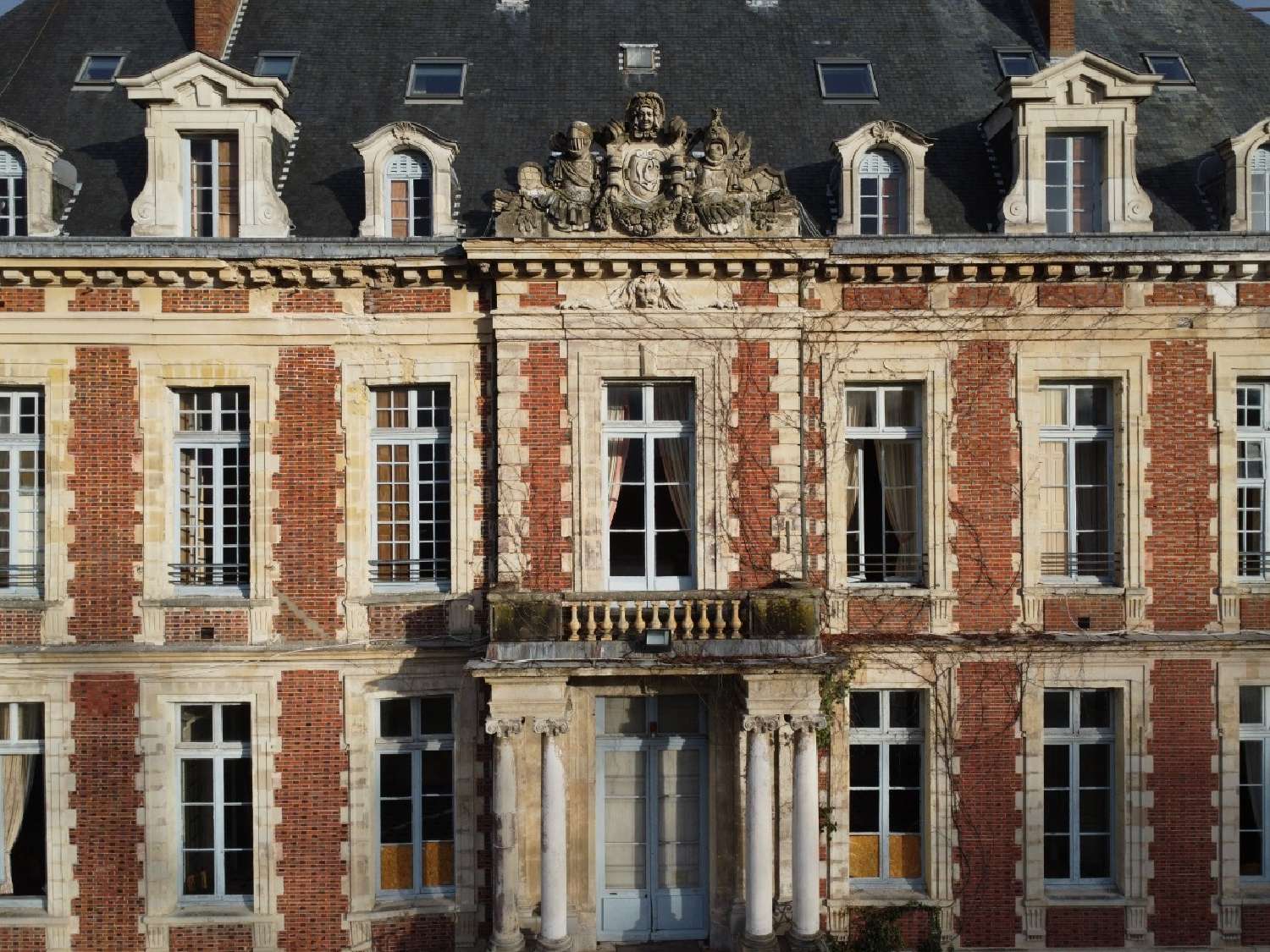  for sale castle Versailles Yvelines 2