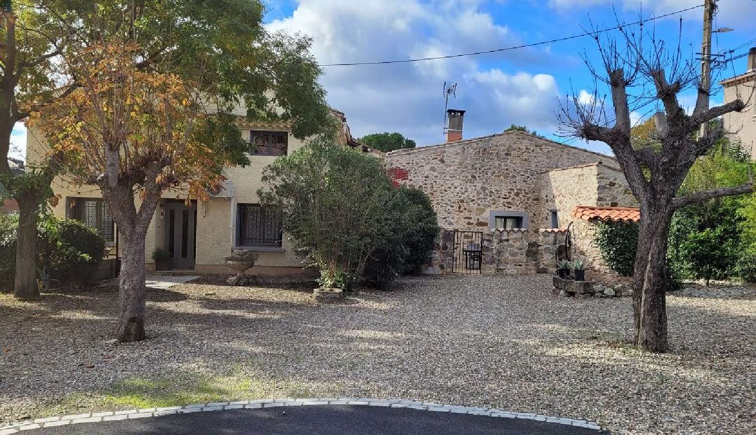  te koop vrijstaand huis Cazedarnes Hérault 1