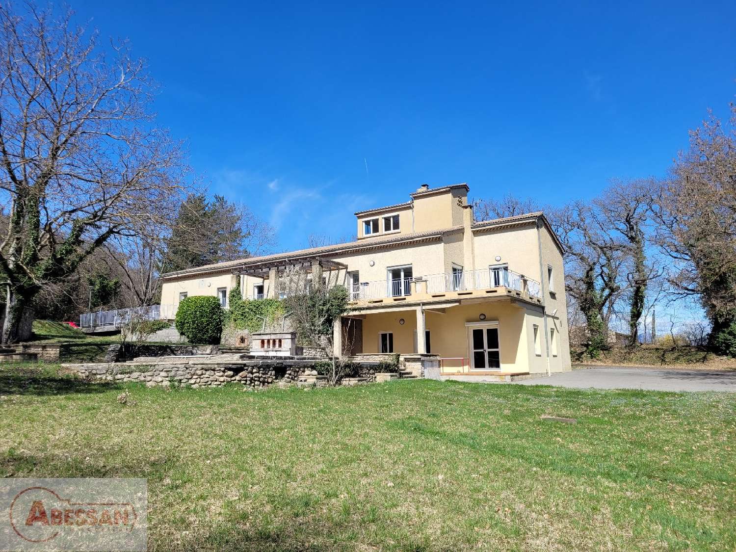  for sale estate Sisteron Alpes-de-Haute-Provence 1