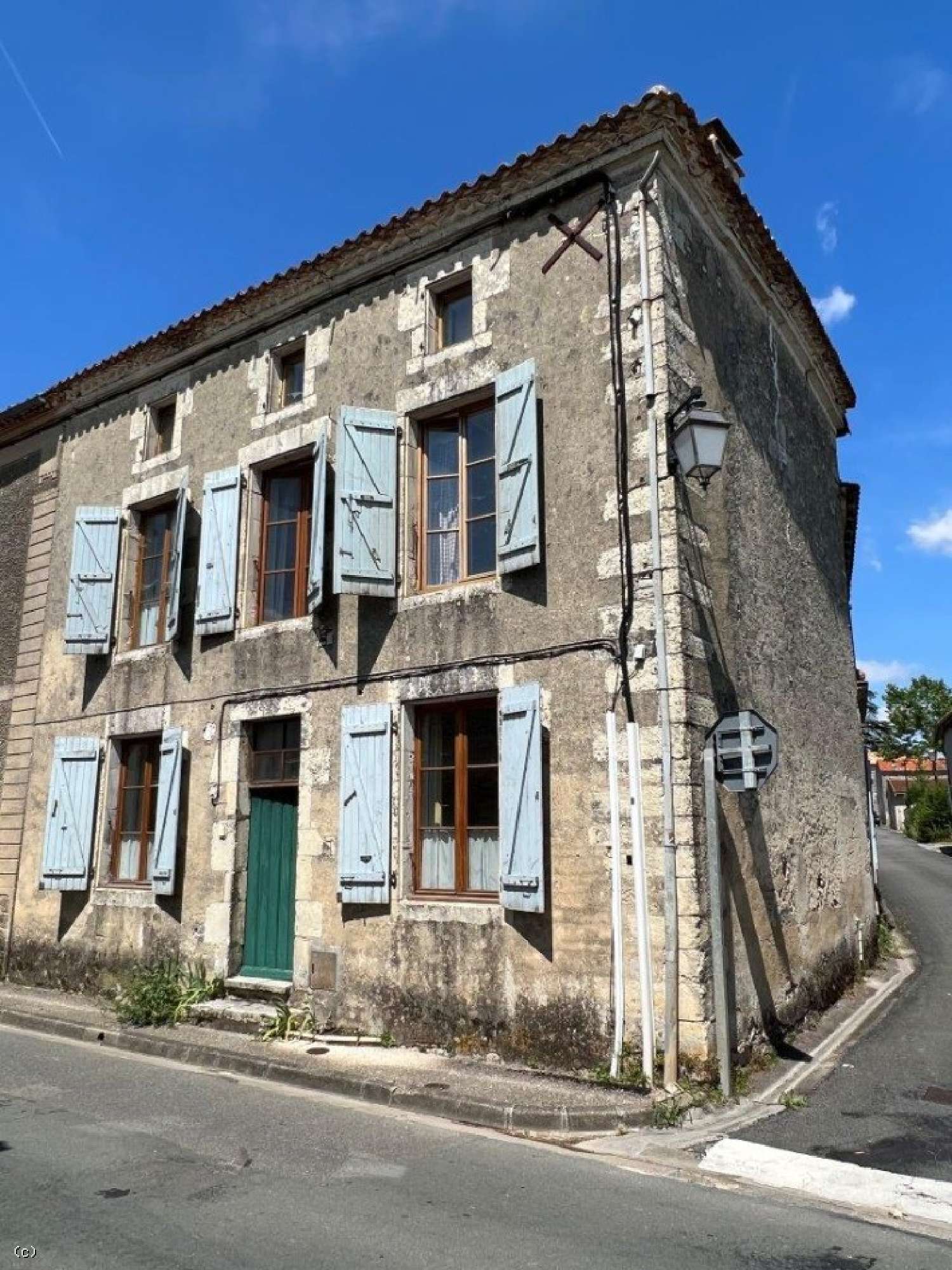  à vendre maison Aigre Charente 2