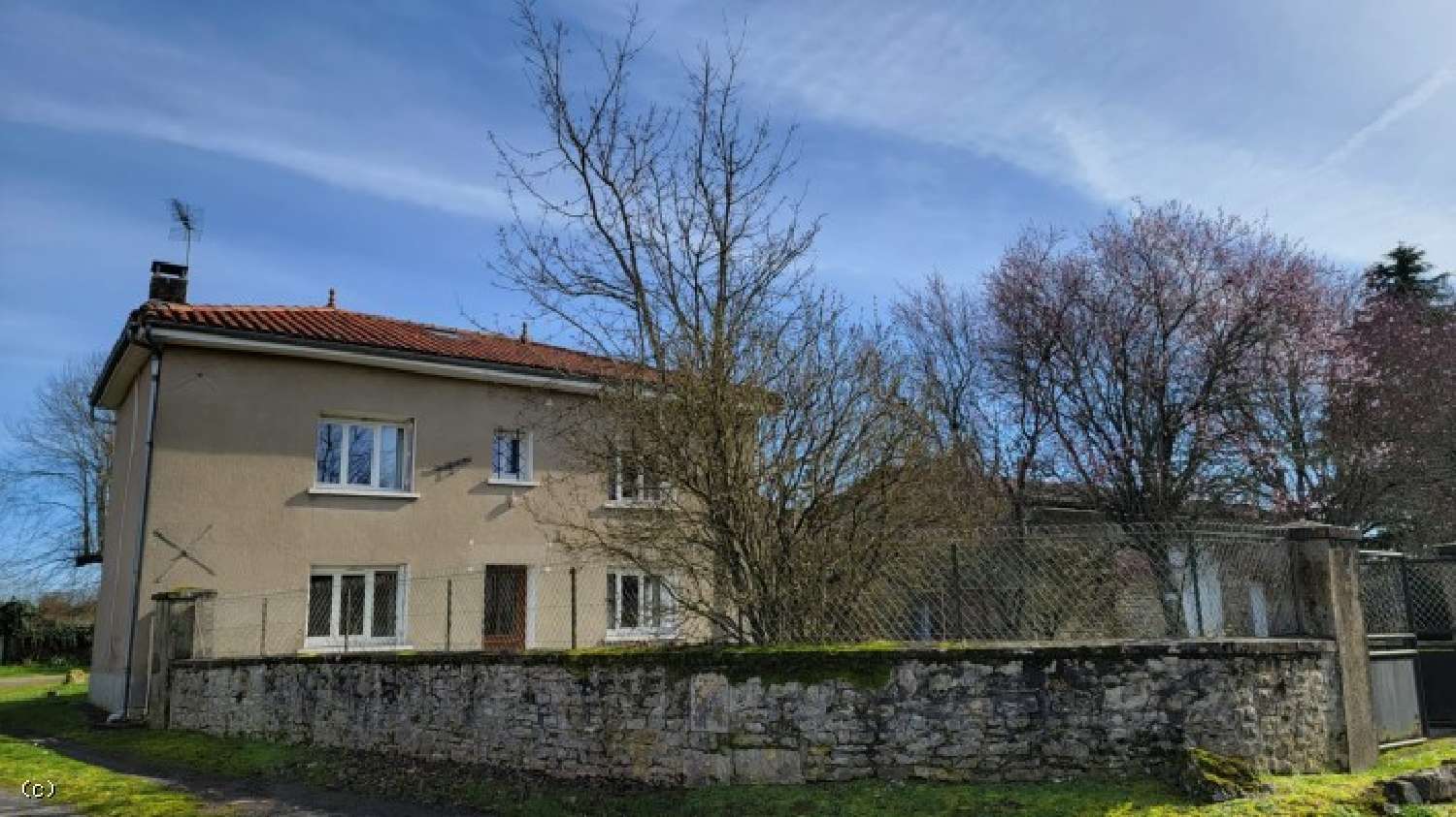  for sale house Champagne-Mouton Charente 1