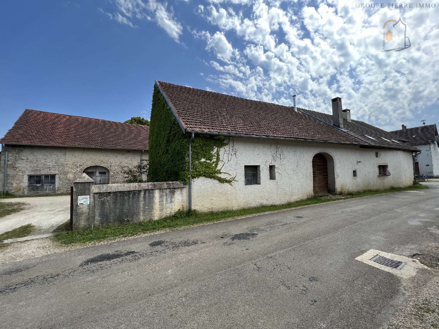  for sale house Clairvaux-les-Lacs Jura 2
