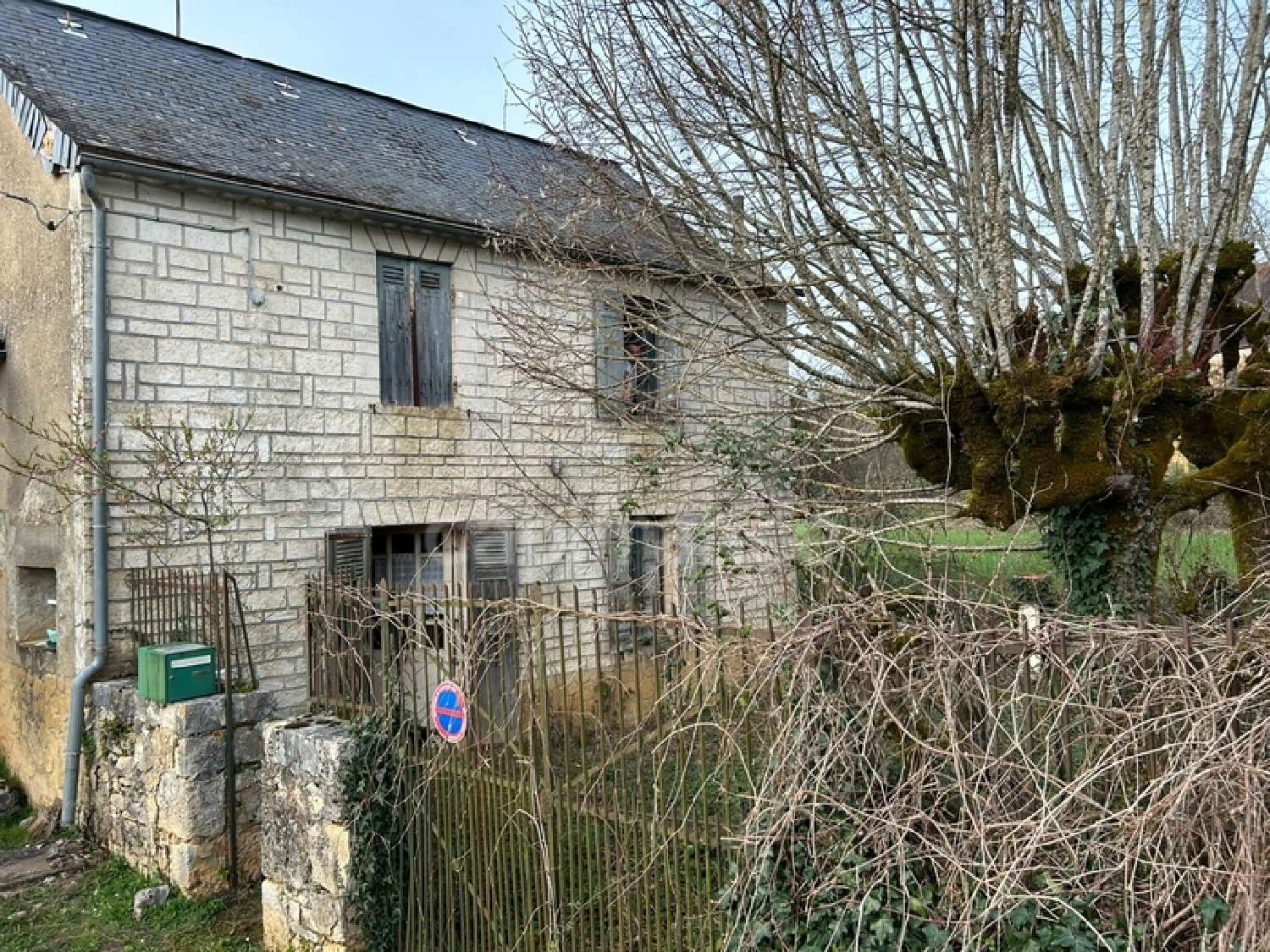  à vendre maison Coulaures Dordogne 1