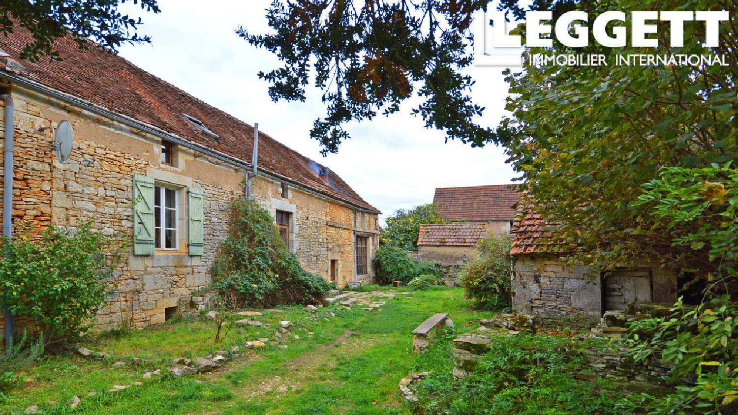  for sale house Coulaures Dordogne 1