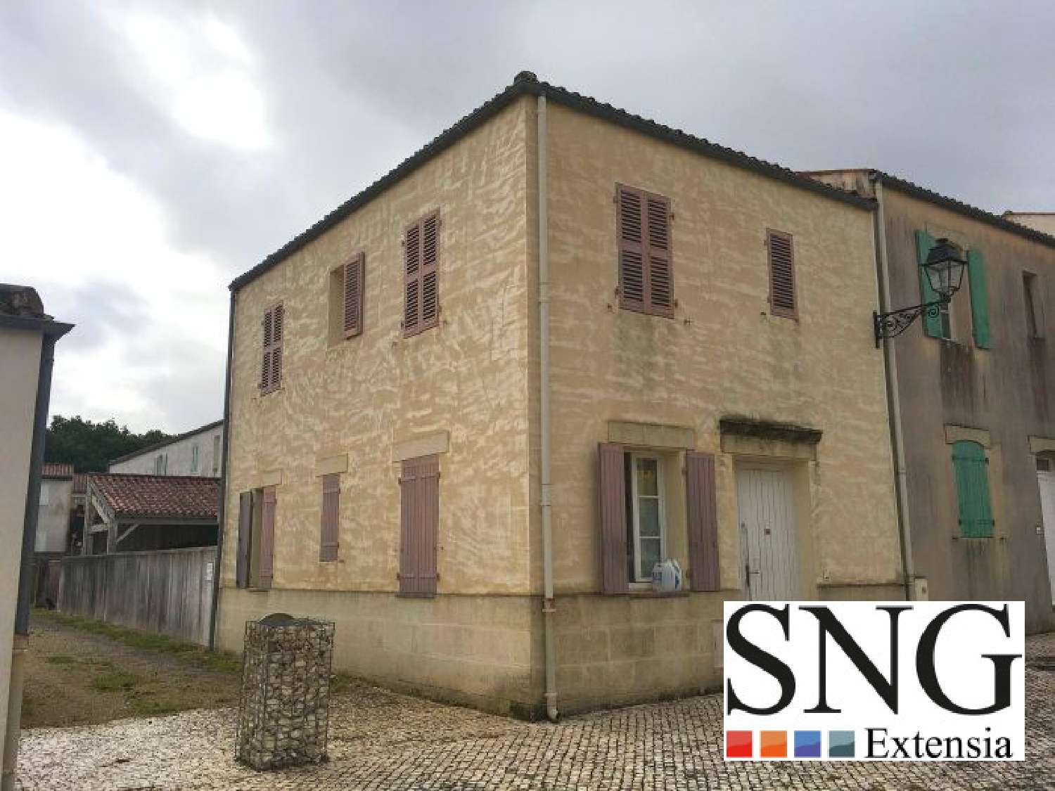  te koop huis Courçon Charente-Maritime 1