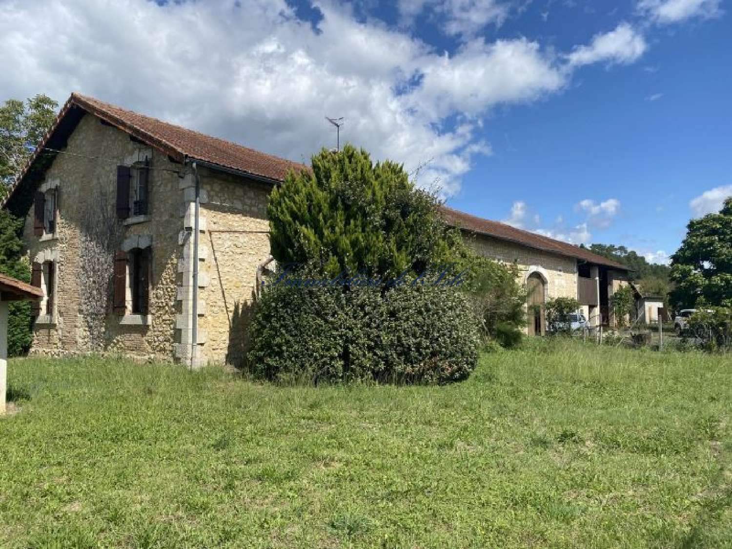  à vendre maison Douzillac Dordogne 1