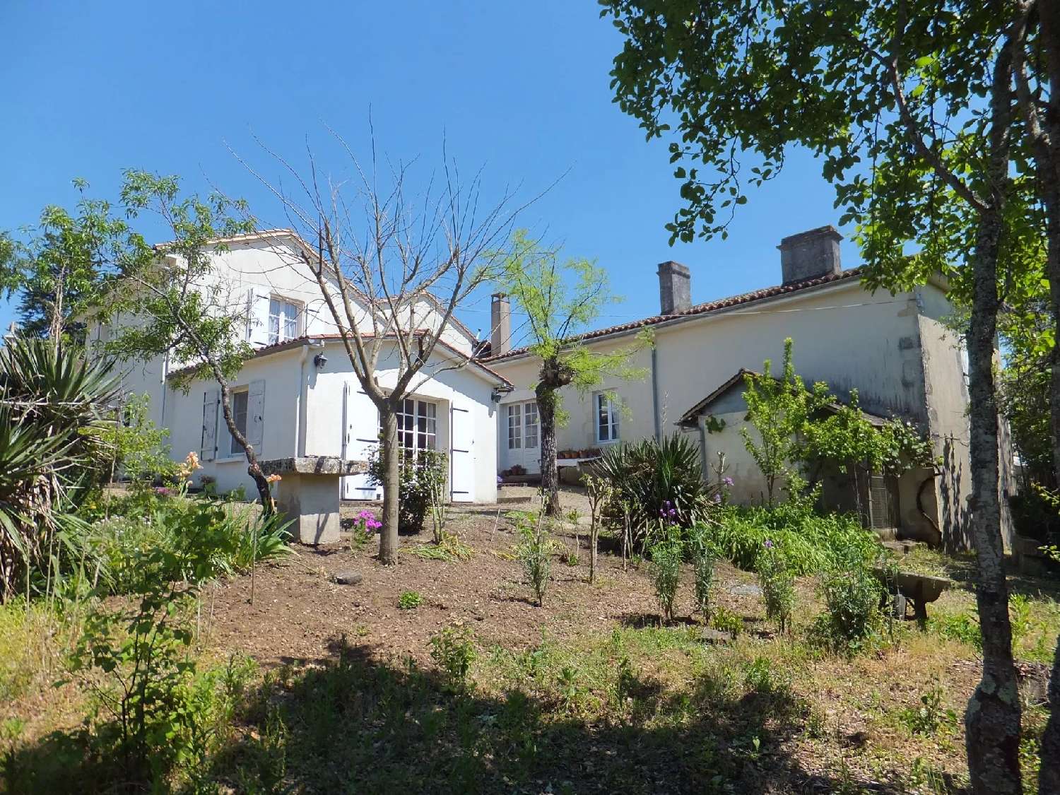  te koop huis Londigny Charente 2