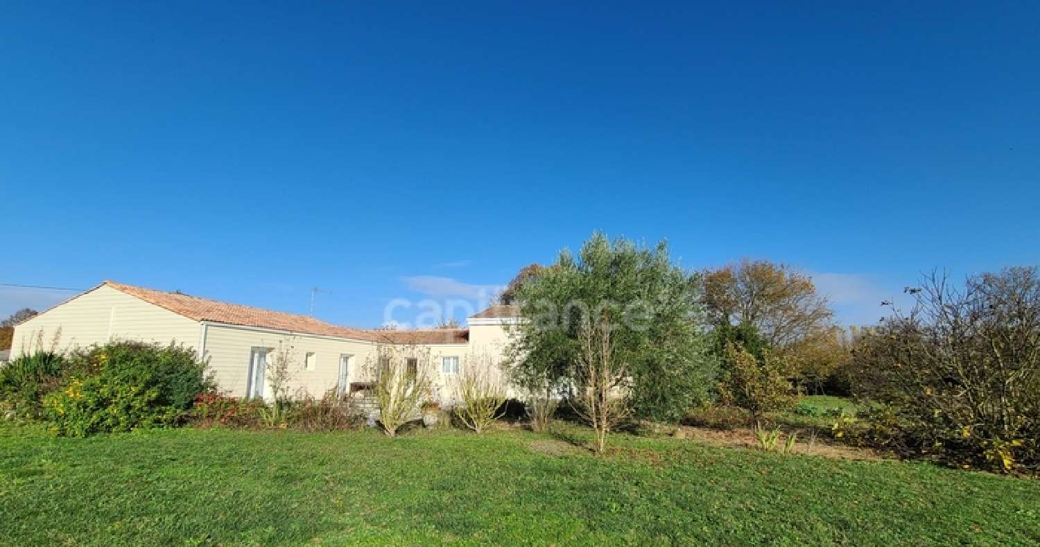  te koop huis Matha Charente-Maritime 1