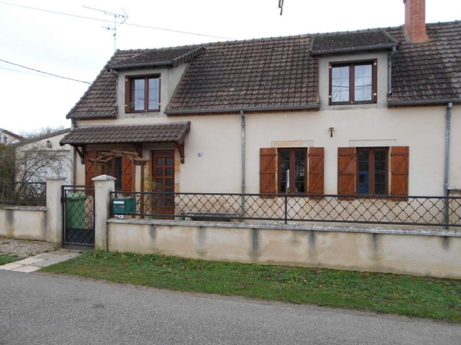  for sale house Meaulne Allier 1