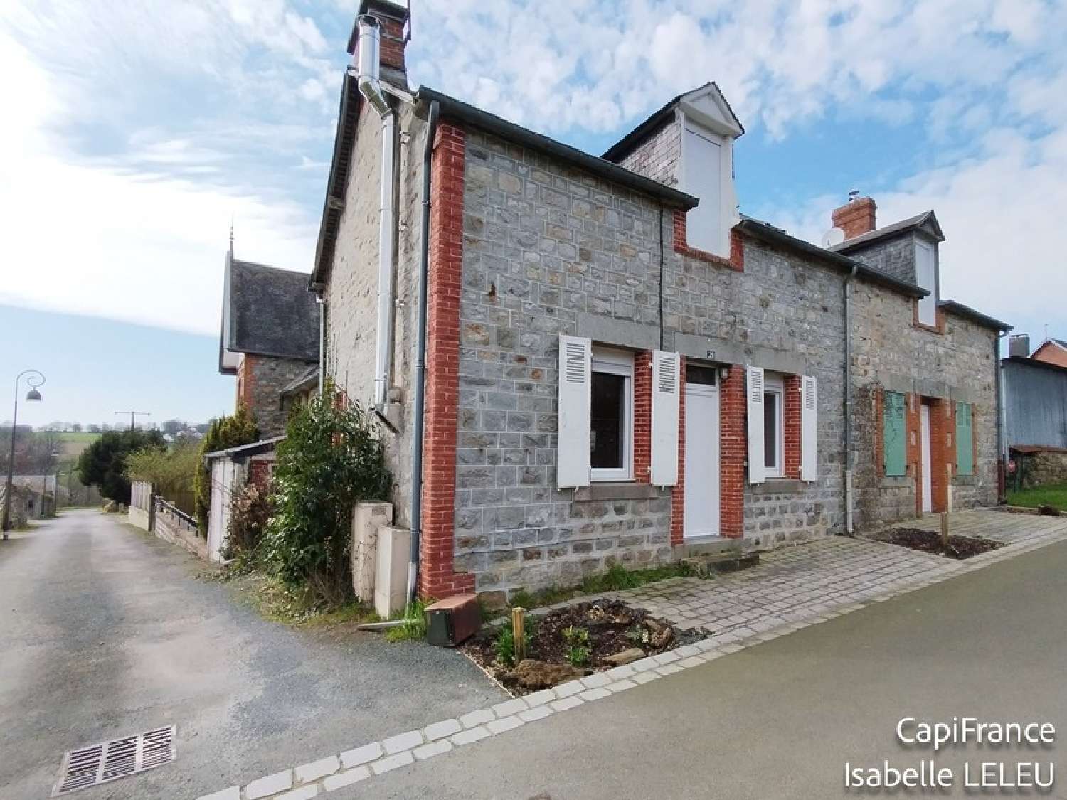  for sale house Mortain Manche 1