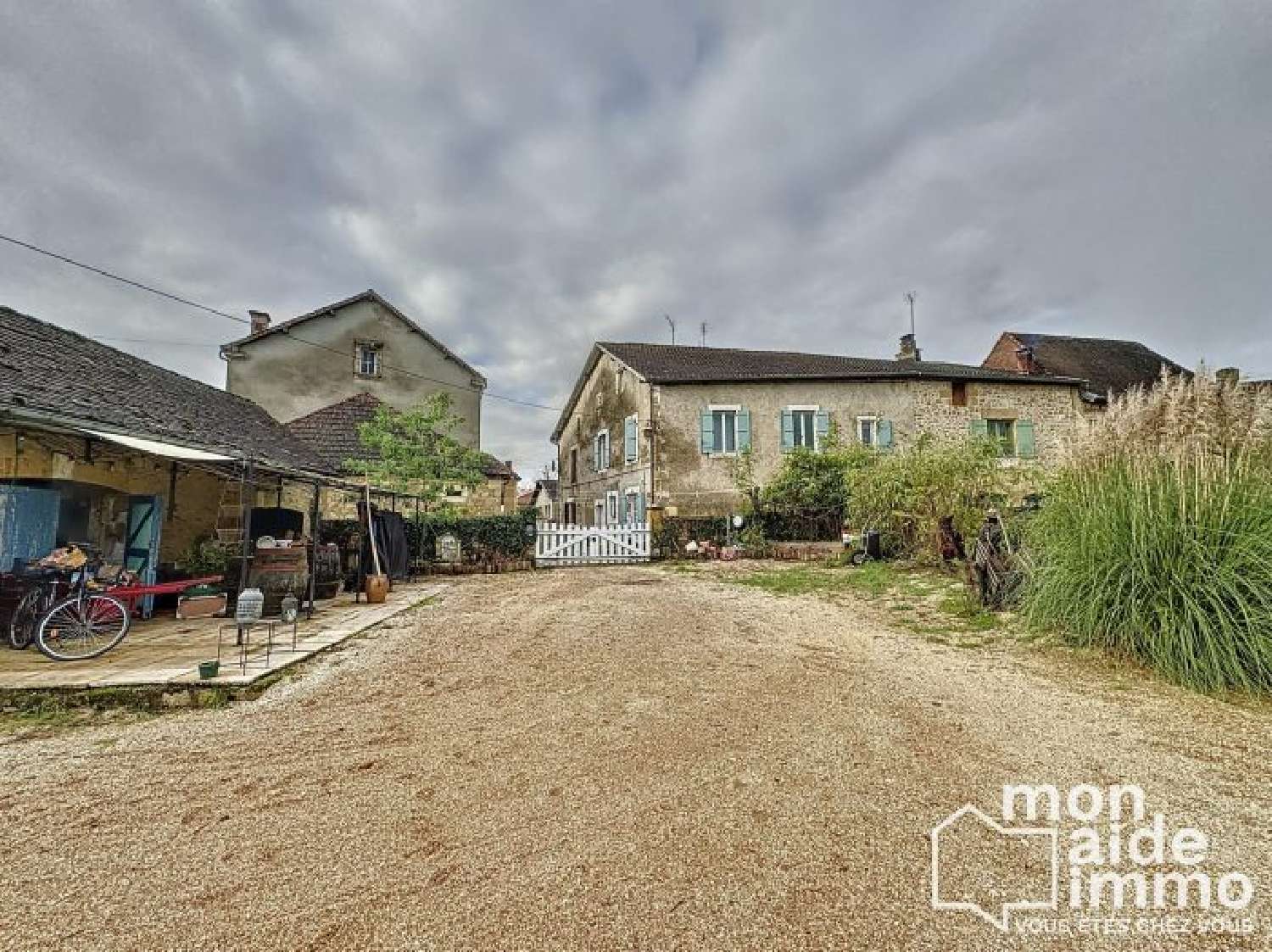  à vendre maison Nantheuil Dordogne 2
