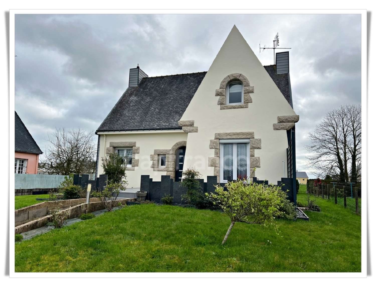  for sale house Pontivy Morbihan 1
