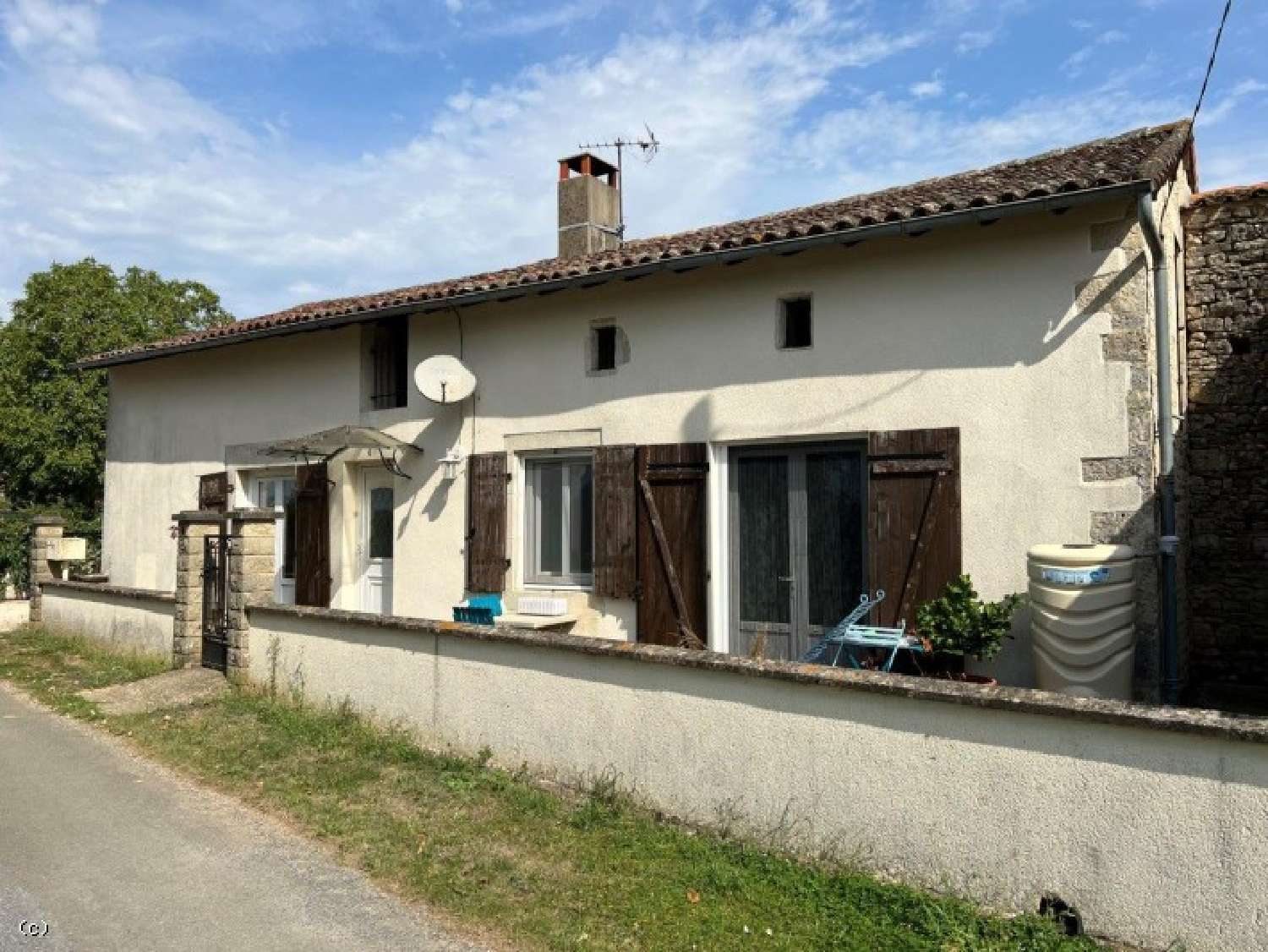  for sale house Ruffec Charente 1